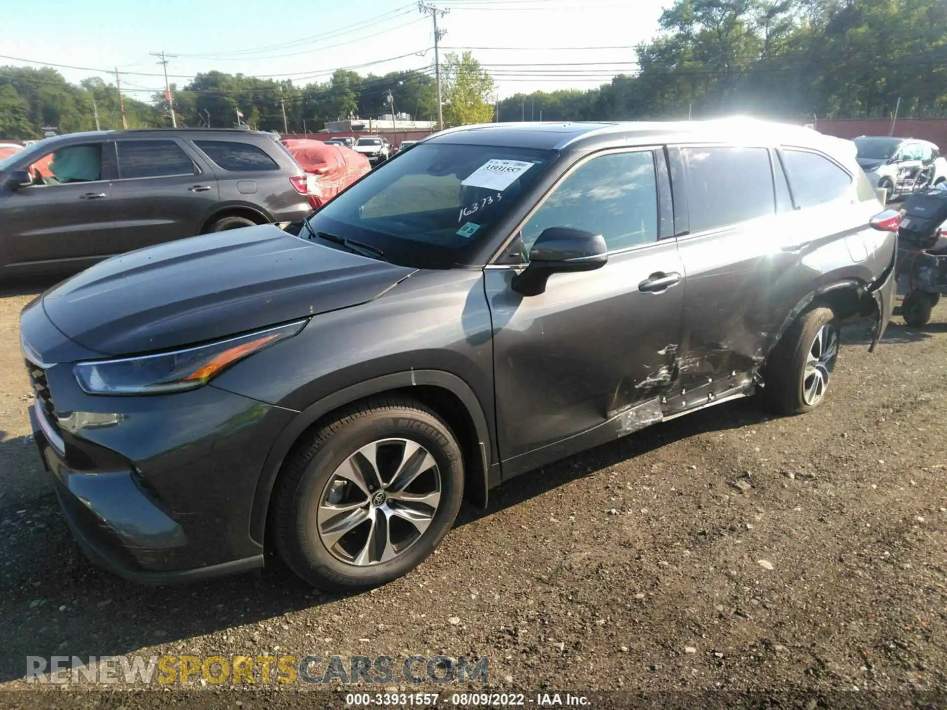 2 Photograph of a damaged car 5TDGZRBH0MS558705 TOYOTA HIGHLANDER 2021