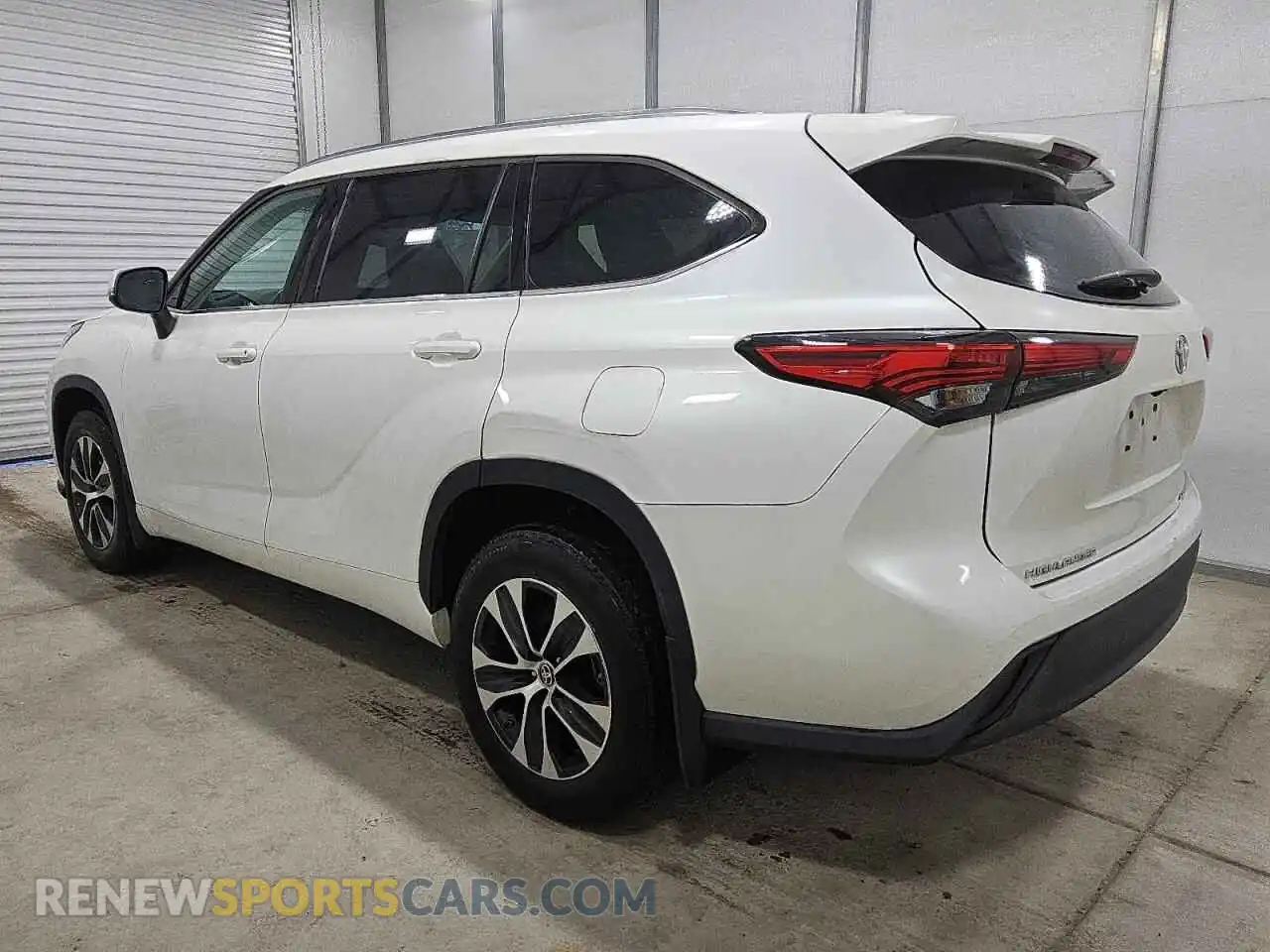 2 Photograph of a damaged car 5TDGZRBH1MS078379 TOYOTA HIGHLANDER 2021