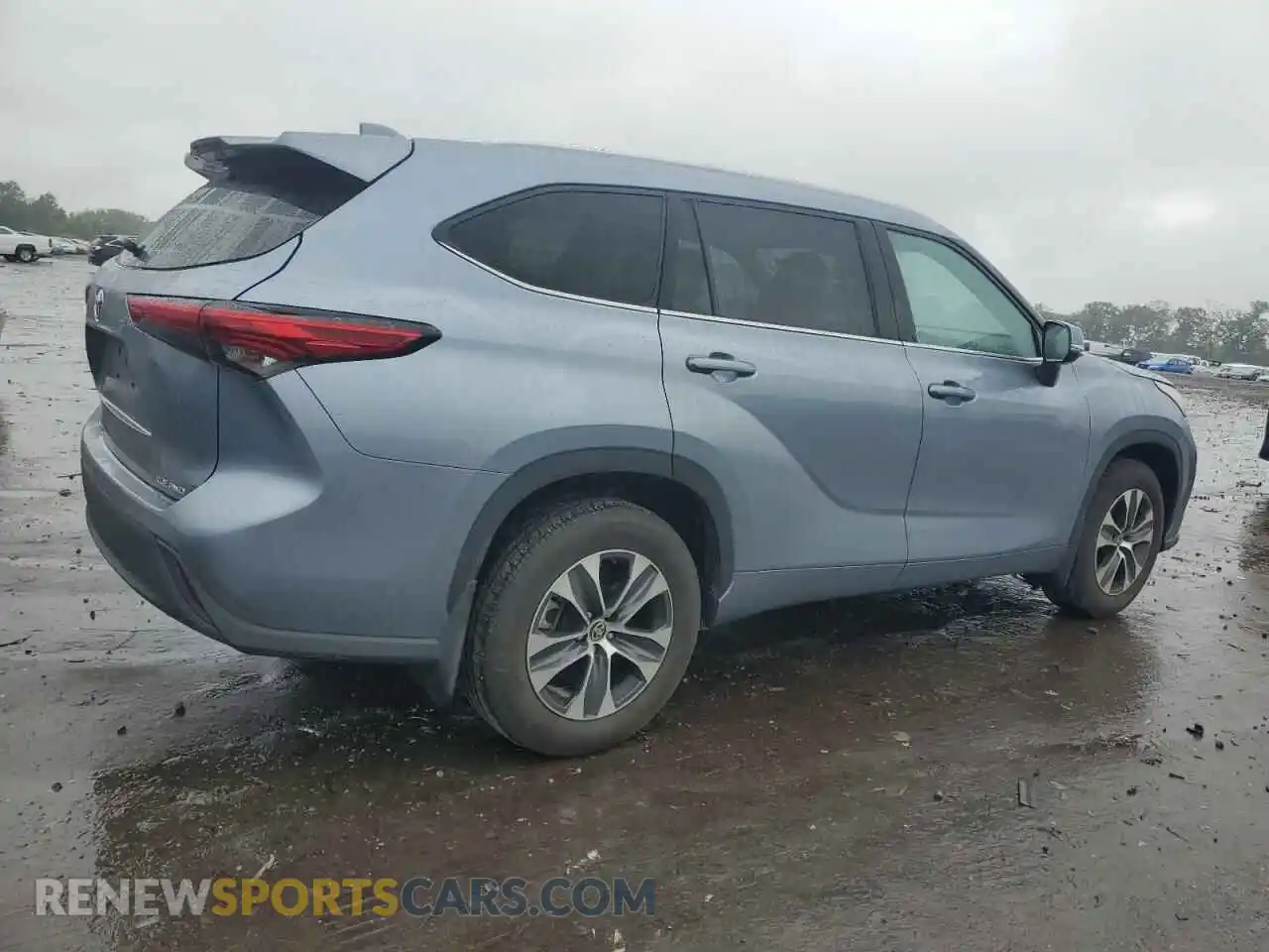 3 Photograph of a damaged car 5TDGZRBH1MS135745 TOYOTA HIGHLANDER 2021
