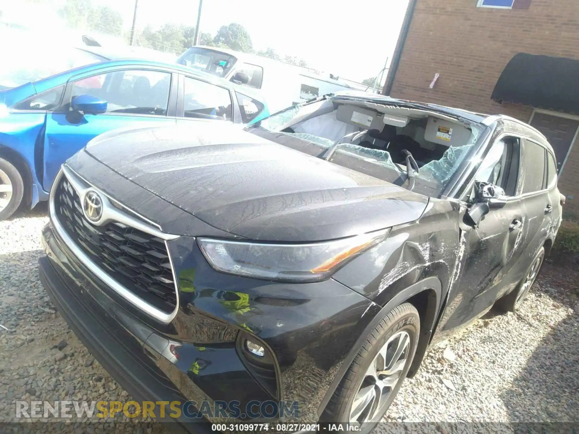 2 Photograph of a damaged car 5TDGZRBH1MS531884 TOYOTA HIGHLANDER 2021