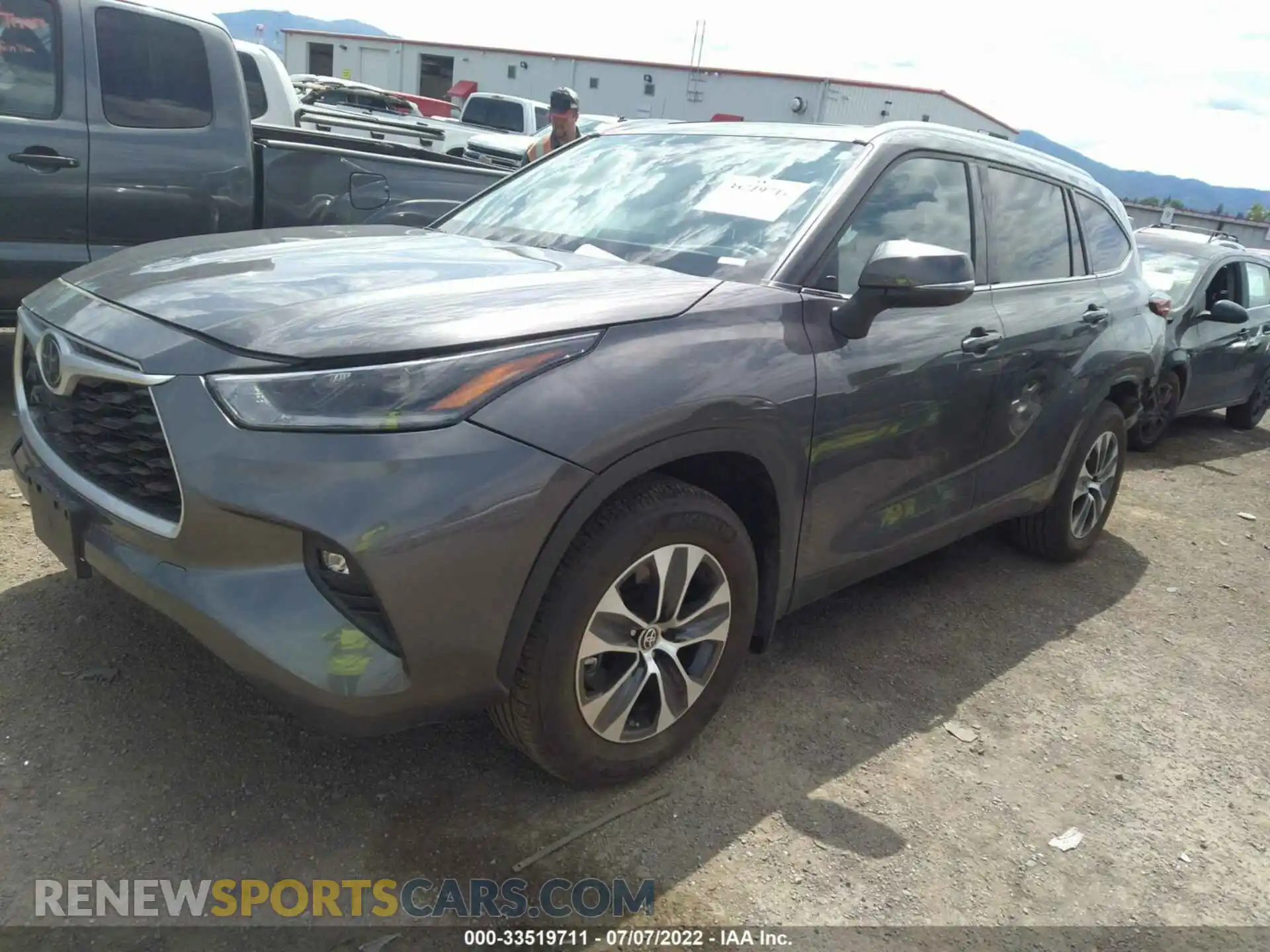 2 Photograph of a damaged car 5TDGZRBH2MS151646 TOYOTA HIGHLANDER 2021