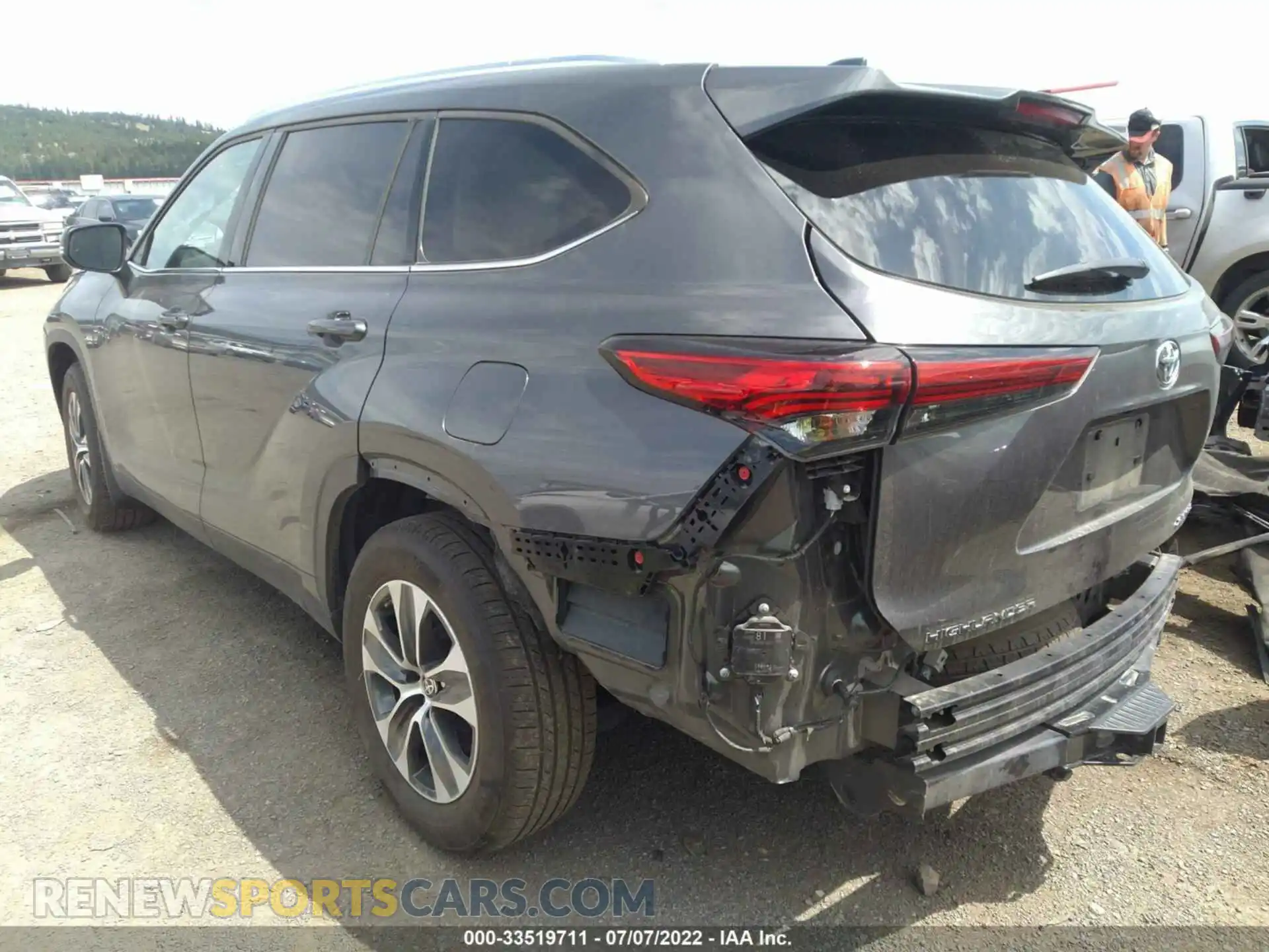 3 Photograph of a damaged car 5TDGZRBH2MS151646 TOYOTA HIGHLANDER 2021