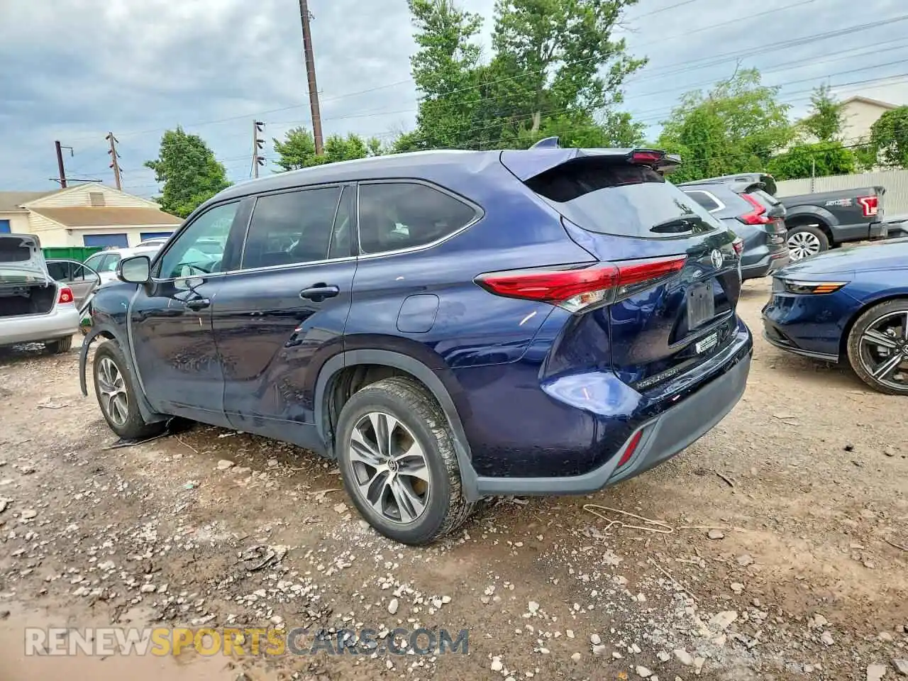 2 fotografías del automóvil dañado 5TDGZRBH2MS530873 TOYOTA HIGHLANDER 2021