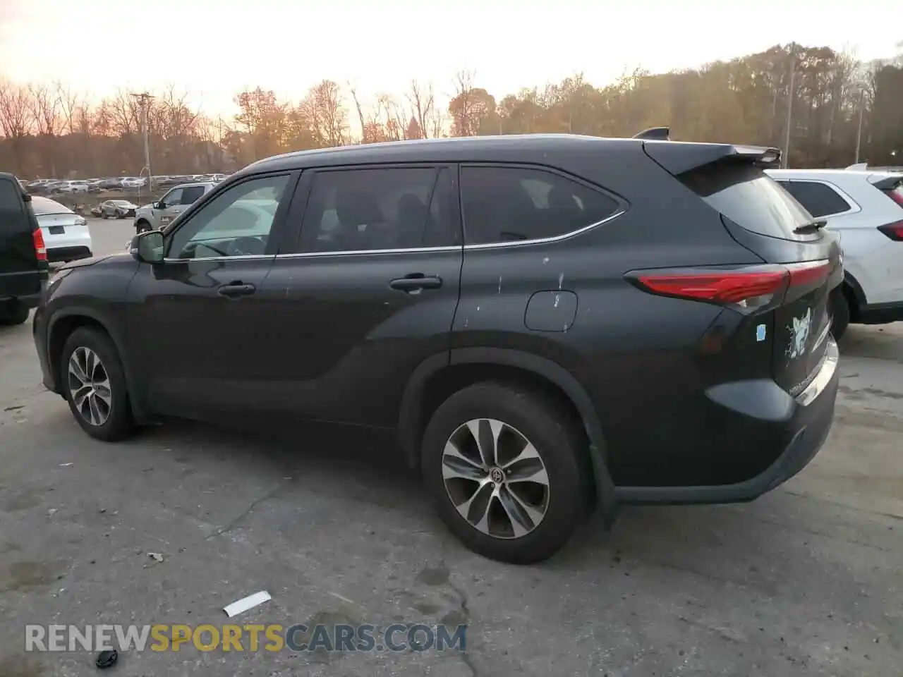 2 Photograph of a damaged car 5TDGZRBH2MS535488 TOYOTA HIGHLANDER 2021
