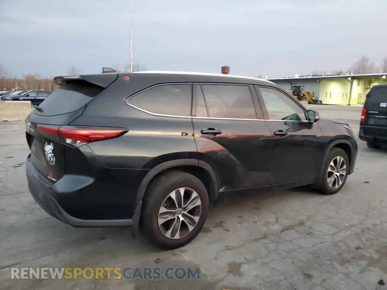 3 Photograph of a damaged car 5TDGZRBH2MS535488 TOYOTA HIGHLANDER 2021