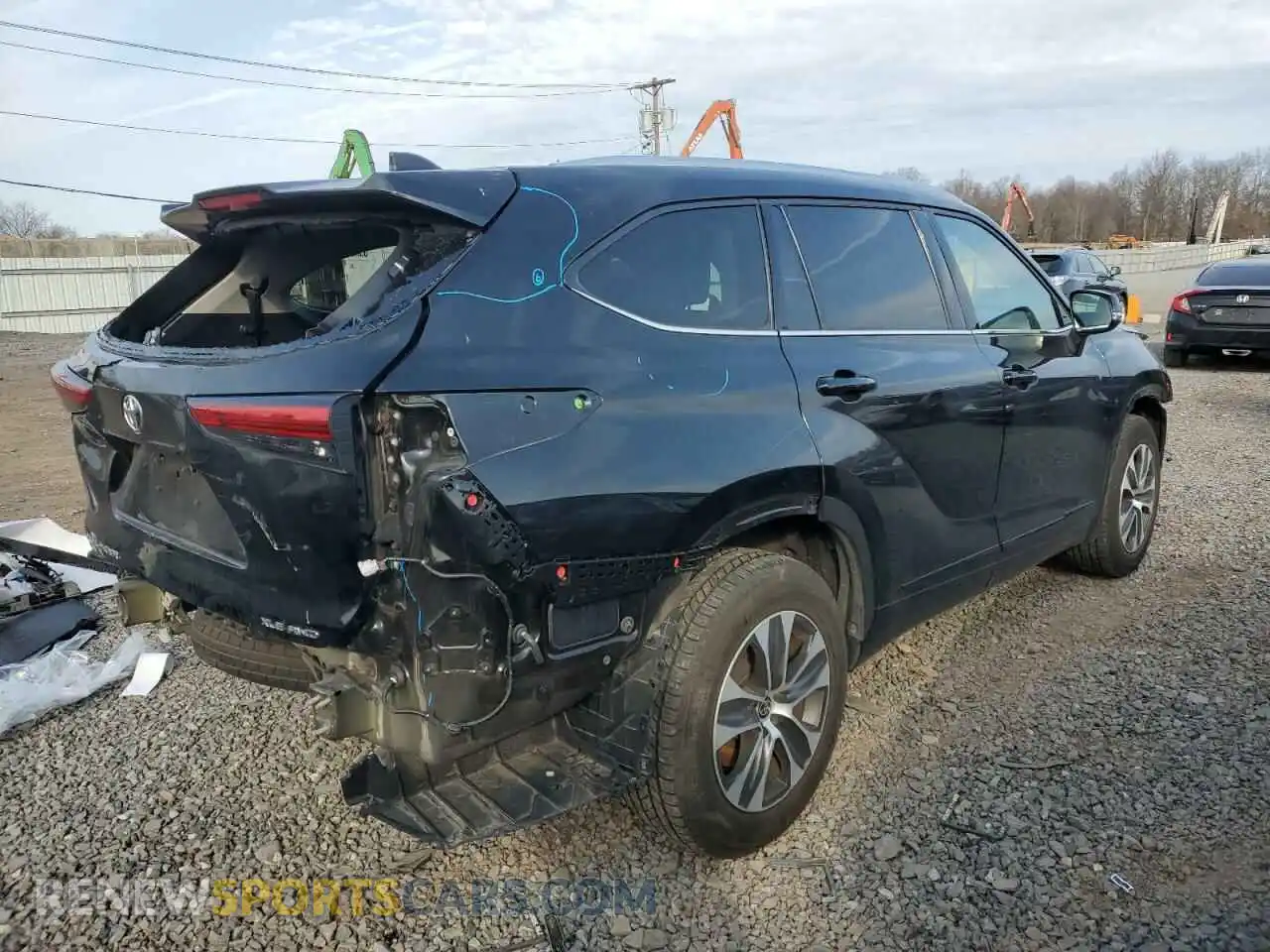3 Photograph of a damaged car 5TDGZRBH3MS076813 TOYOTA HIGHLANDER 2021
