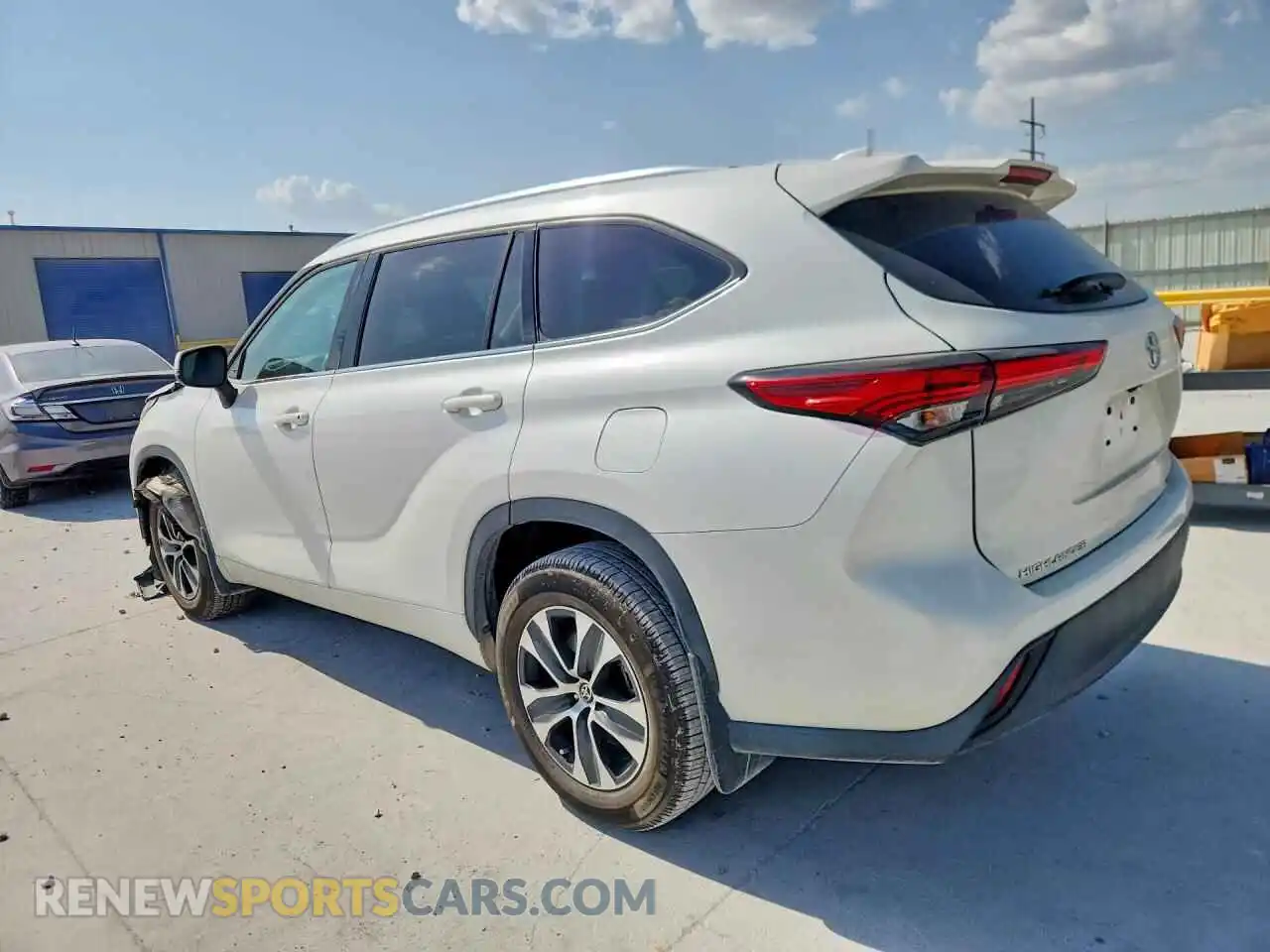 2 Фотография поврежденного автомобиля 5TDGZRBH3MS102035 TOYOTA HIGHLANDER 2021