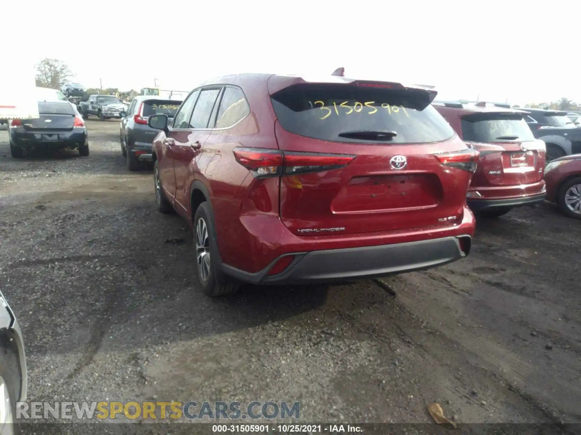 3 Photograph of a damaged car 5TDGZRBH3MS104402 TOYOTA HIGHLANDER 2021