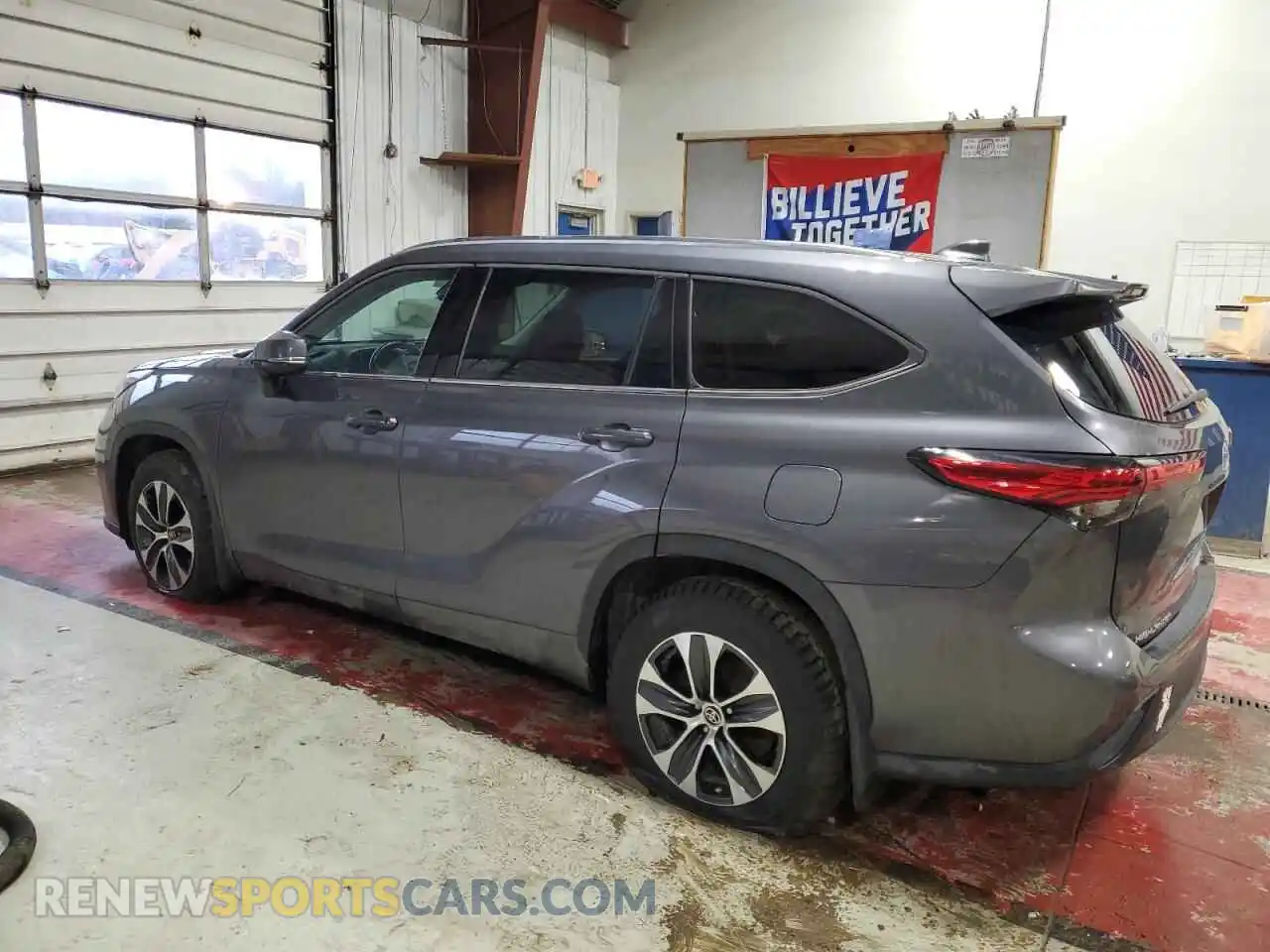 2 Photograph of a damaged car 5TDGZRBH3MS123029 TOYOTA HIGHLANDER 2021