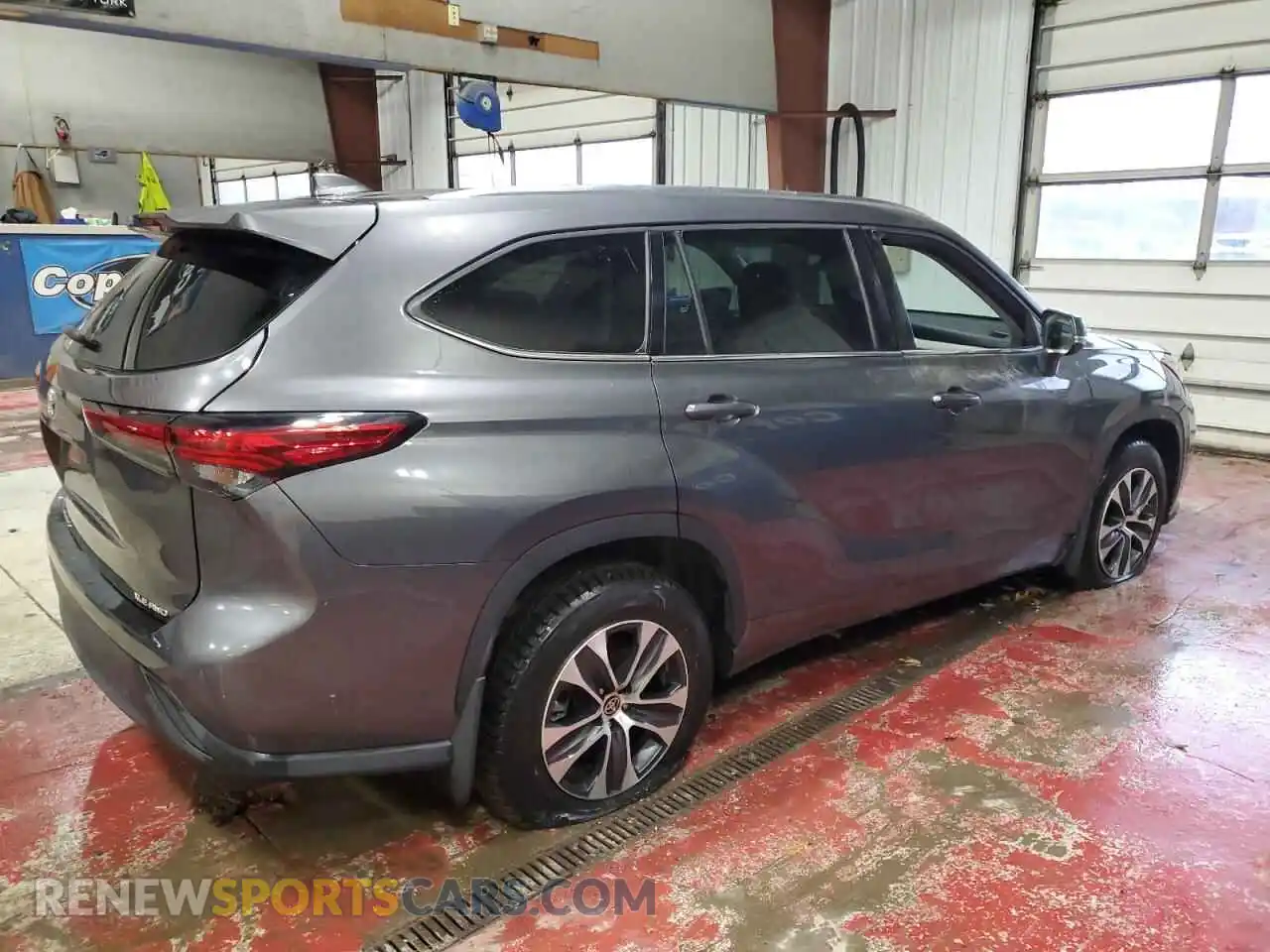 3 Photograph of a damaged car 5TDGZRBH3MS123029 TOYOTA HIGHLANDER 2021