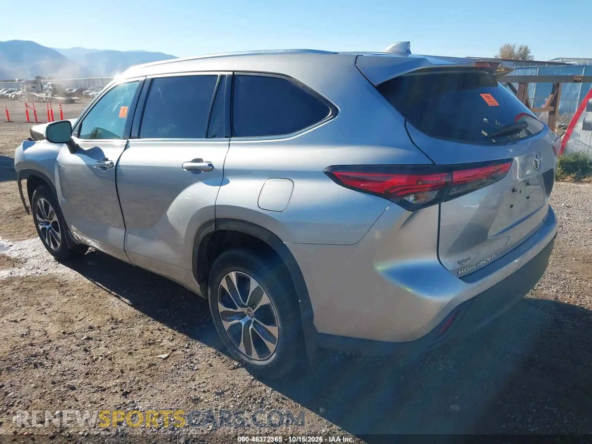 3 fotografías del automóvil dañado 5TDGZRBH3MS136976 TOYOTA HIGHLANDER 2021