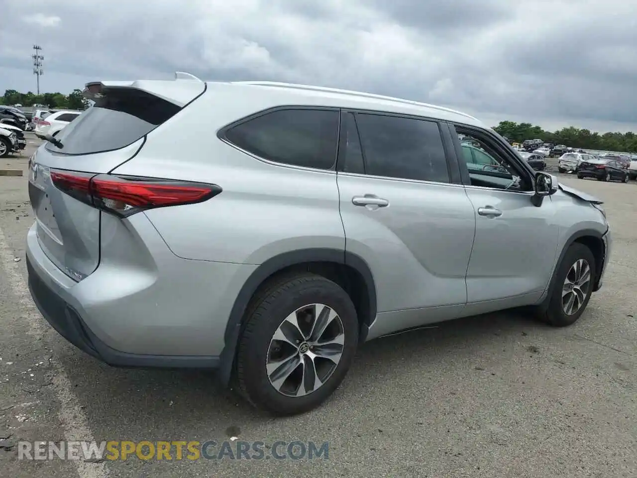 3 Photograph of a damaged car 5TDGZRBH3MS544801 TOYOTA HIGHLANDER 2021