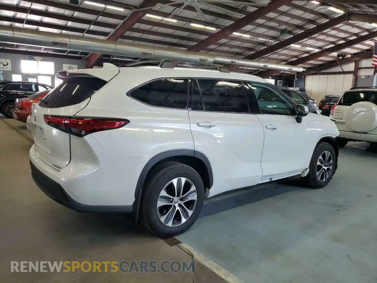 3 Photograph of a damaged car 5TDGZRBH3MS545494 TOYOTA HIGHLANDER 2021