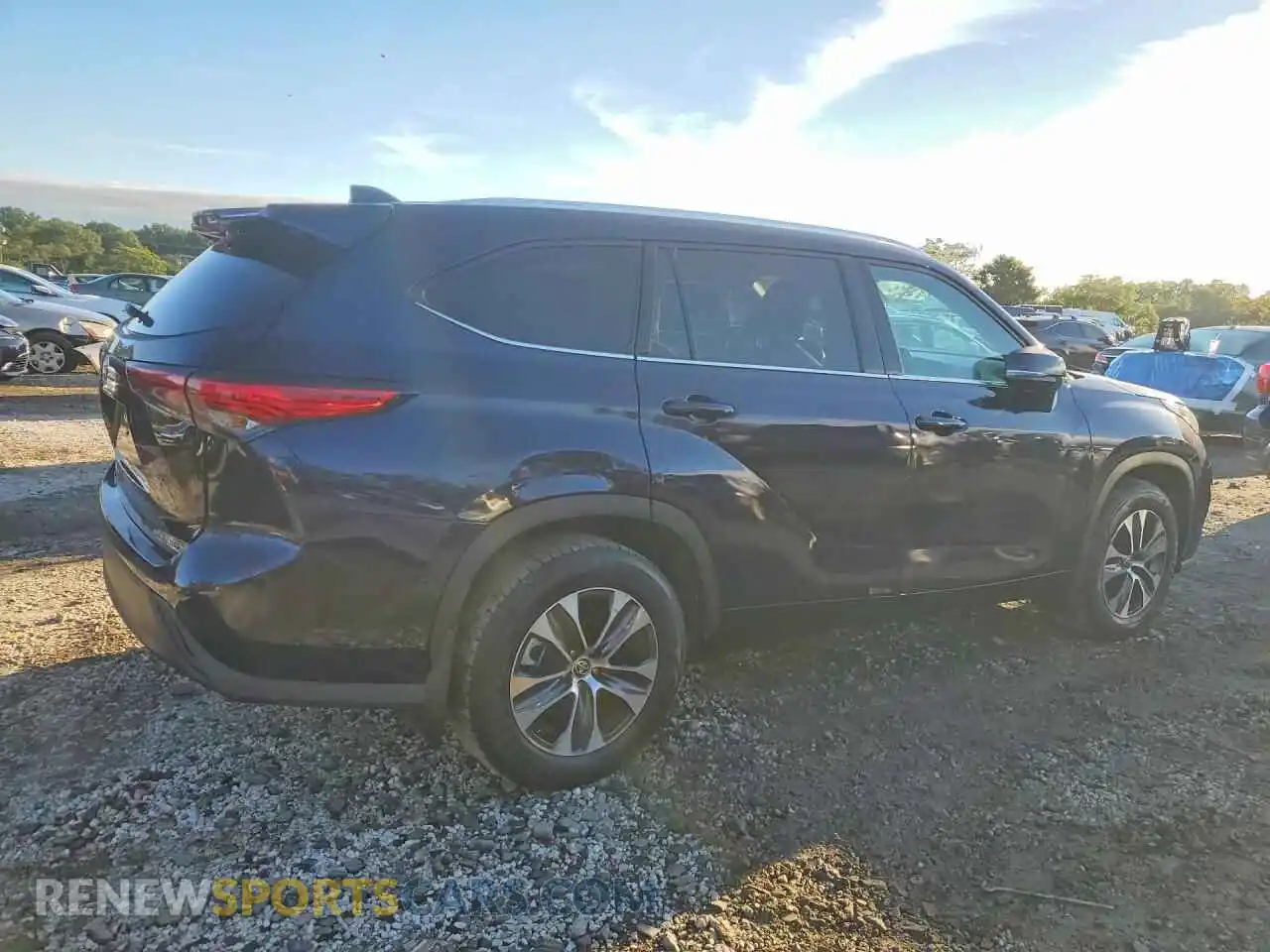 3 fotografías del automóvil dañado 5TDGZRBH3MS552803 TOYOTA HIGHLANDER 2021