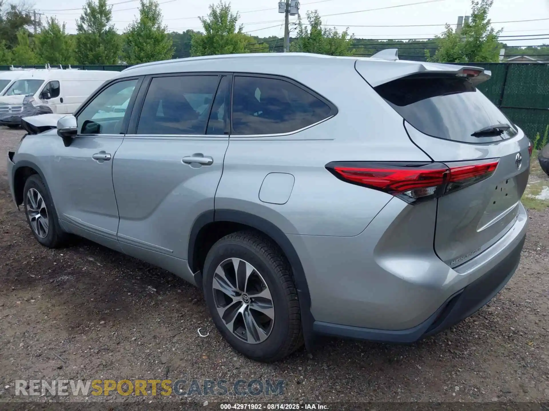 3 Photograph of a damaged car 5TDGZRBH4MS082393 TOYOTA HIGHLANDER 2021