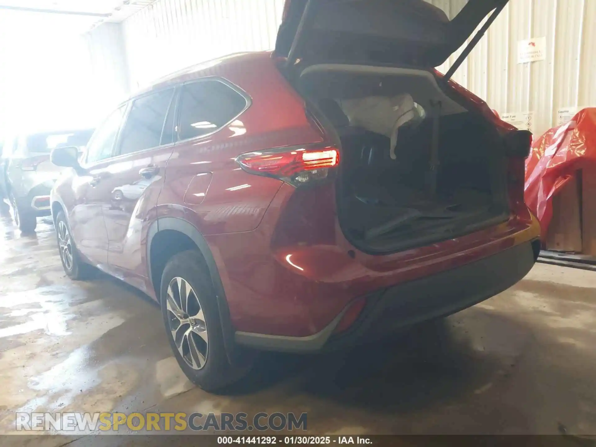3 Photograph of a damaged car 5TDGZRBH4MS107759 TOYOTA HIGHLANDER 2021