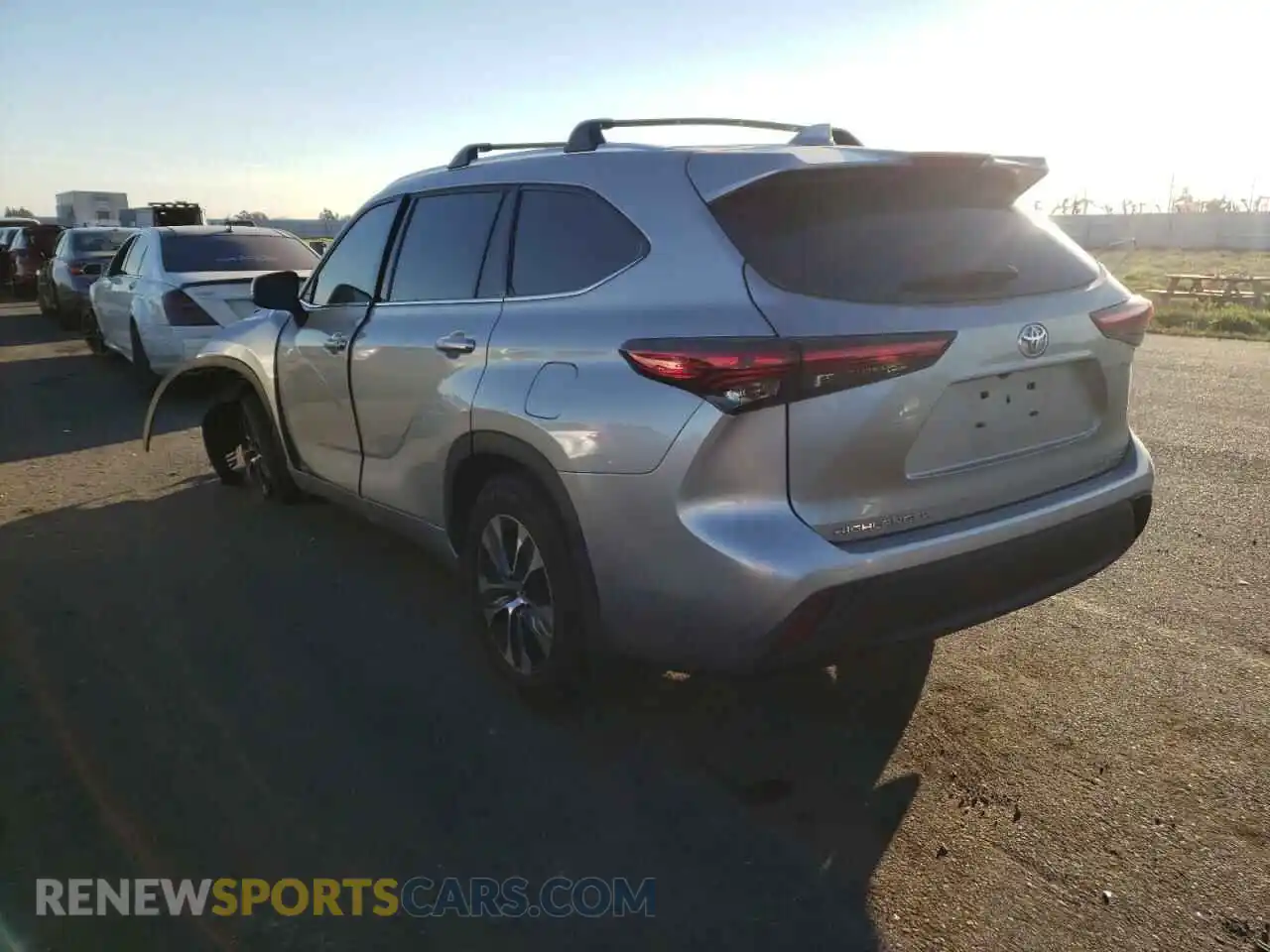 3 Photograph of a damaged car 5TDGZRBH4MS112895 TOYOTA HIGHLANDER 2021