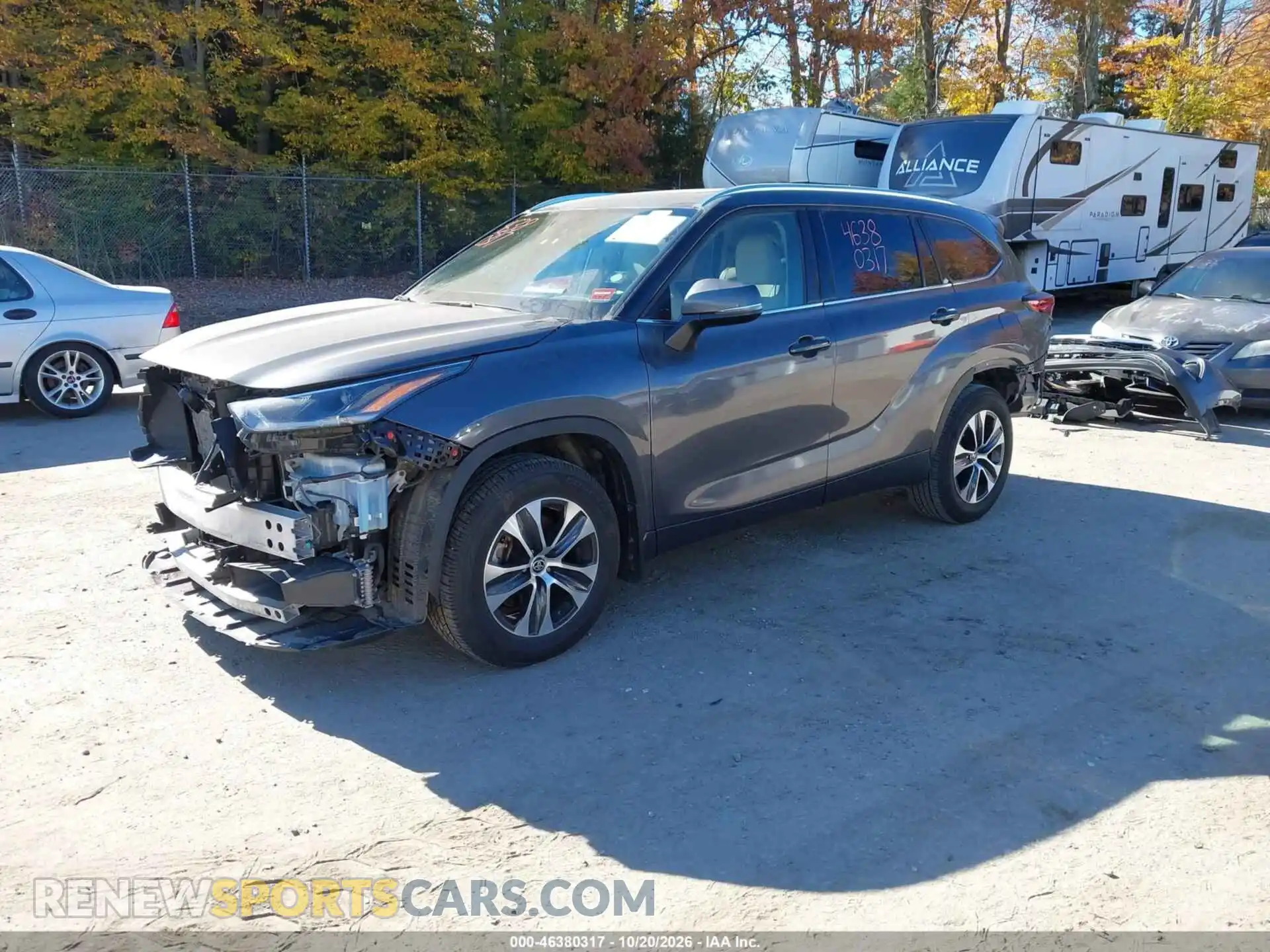 2 fotografías del automóvil dañado 5TDGZRBH4MS114274 TOYOTA HIGHLANDER 2021