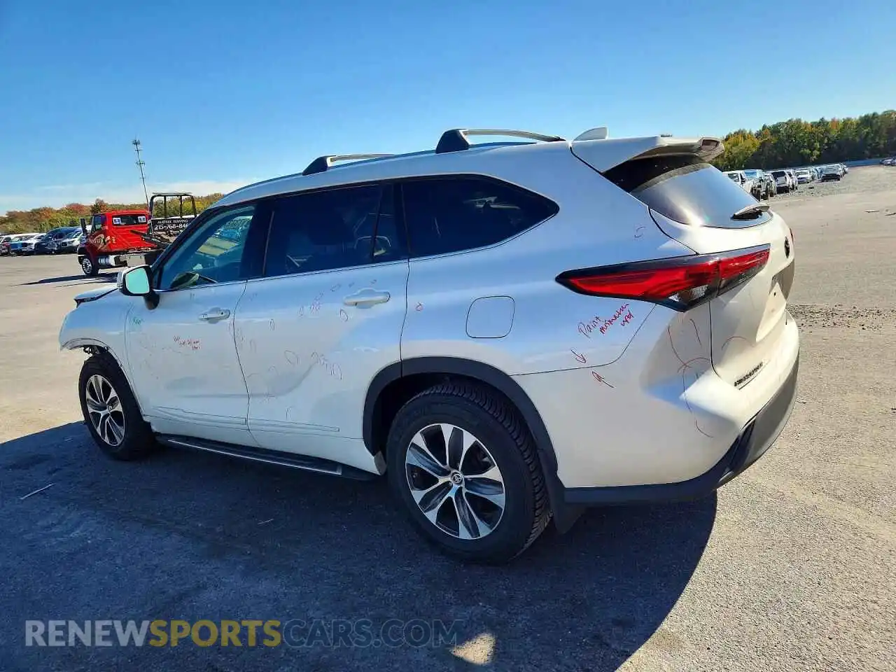 2 Photograph of a damaged car 5TDGZRBH4MS135092 TOYOTA HIGHLANDER 2021