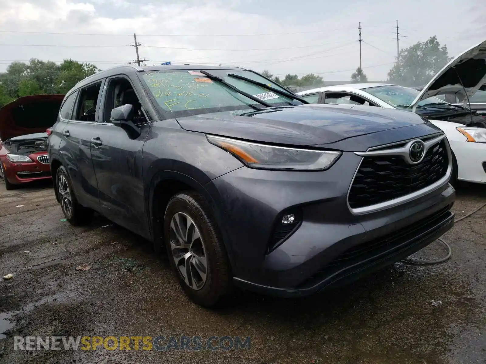 1 Photograph of a damaged car 5TDGZRBH4MS536013 TOYOTA HIGHLANDER 2021