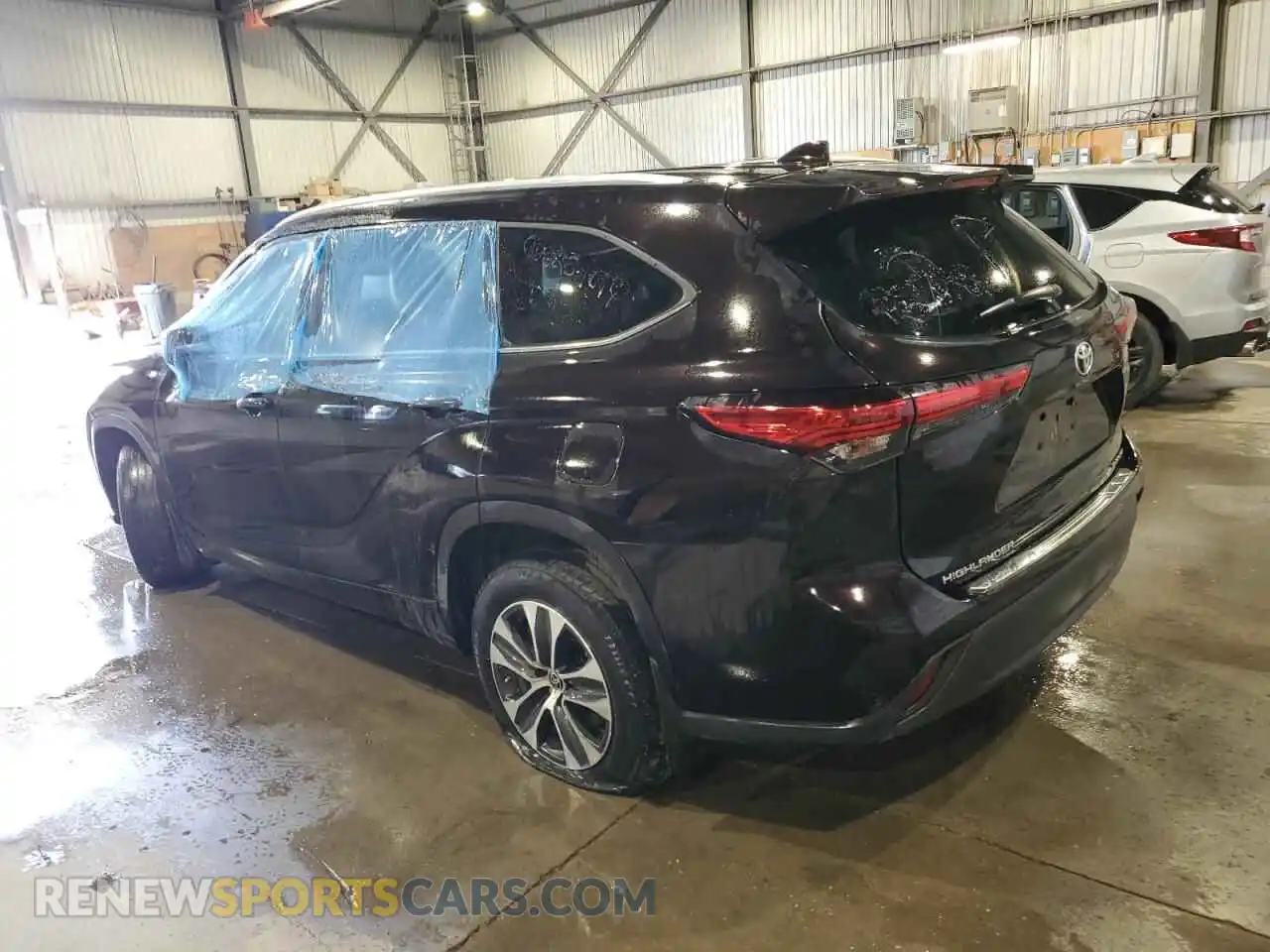 2 Photograph of a damaged car 5TDGZRBH5MS139393 TOYOTA HIGHLANDER 2021