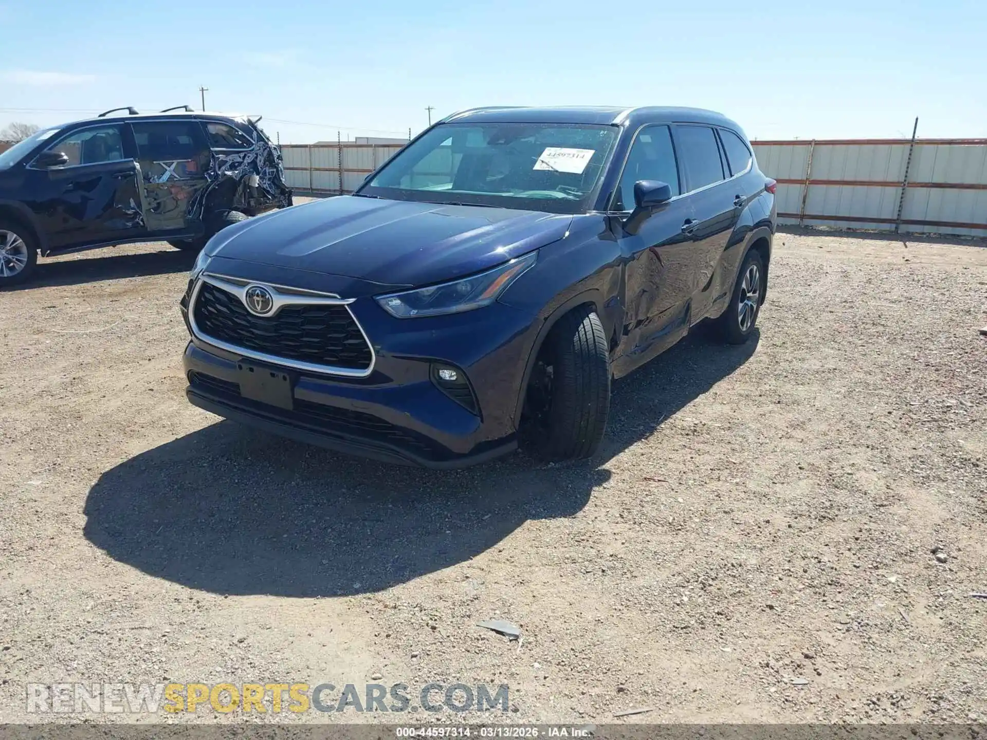 2 Фотография поврежденного автомобиля 5TDGZRBH5MS524565 TOYOTA HIGHLANDER 2021