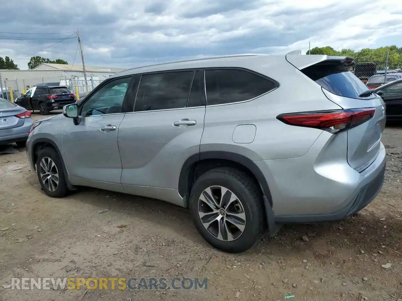 2 Photograph of a damaged car 5TDGZRBH6MS071024 TOYOTA HIGHLANDER 2021