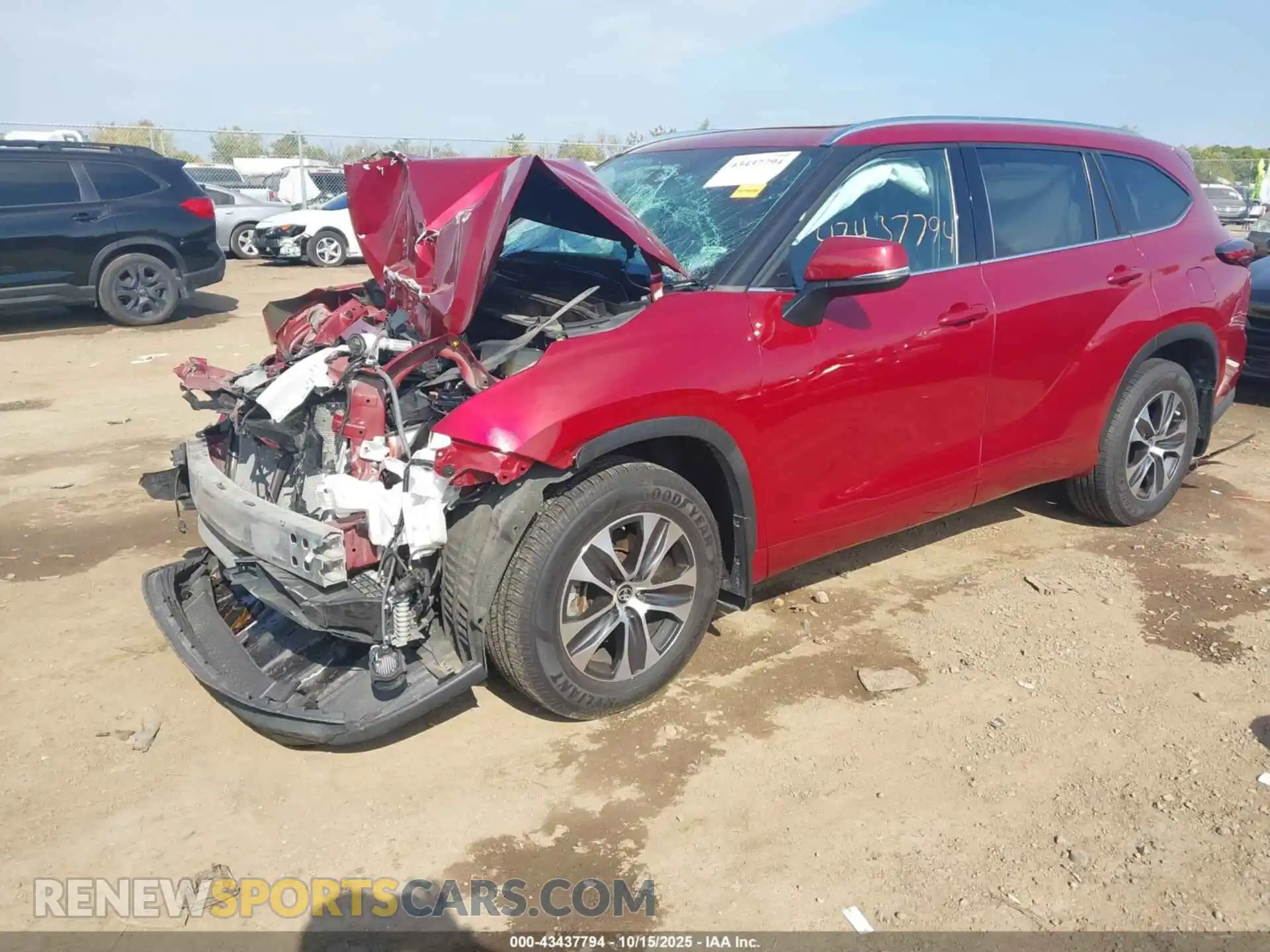 2 Photograph of a damaged car 5TDGZRBH6MS110338 TOYOTA HIGHLANDER 2021