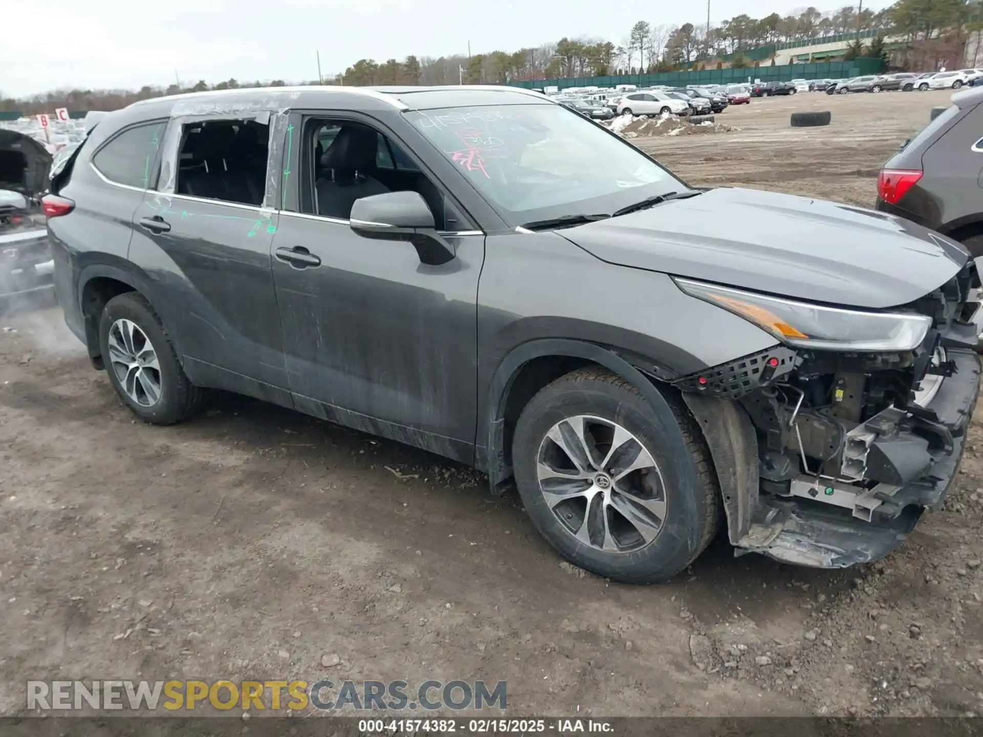 1 Photograph of a damaged car 5TDGZRBH6MS133358 TOYOTA HIGHLANDER 2021