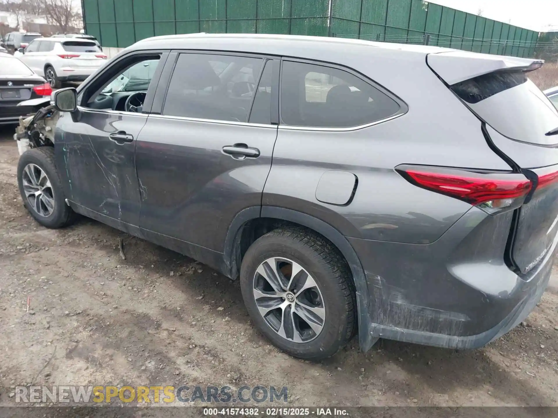 3 Photograph of a damaged car 5TDGZRBH6MS133358 TOYOTA HIGHLANDER 2021