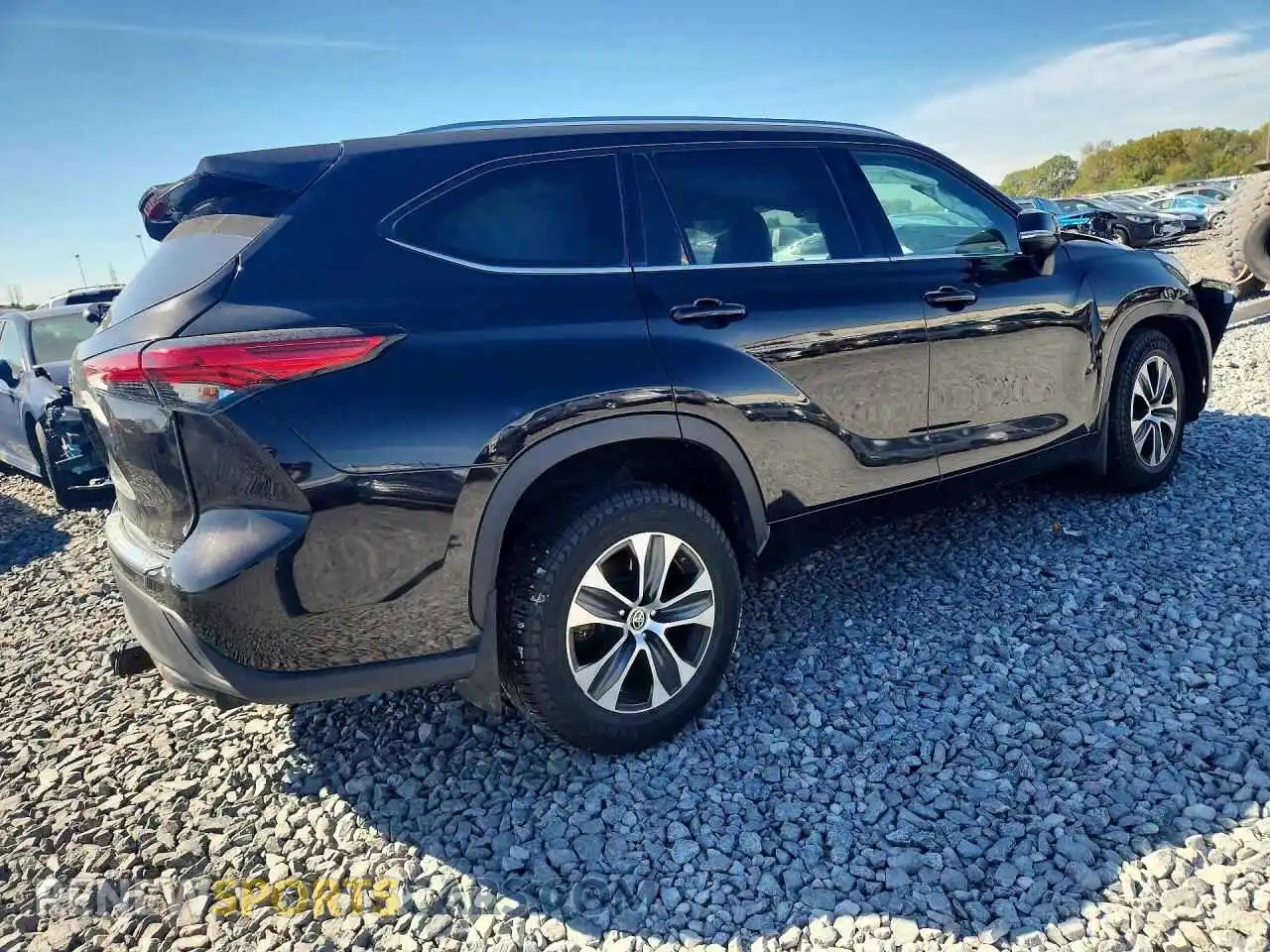 3 Фотография поврежденного автомобиля 5TDGZRBH6MS140200 TOYOTA HIGHLANDER 2021