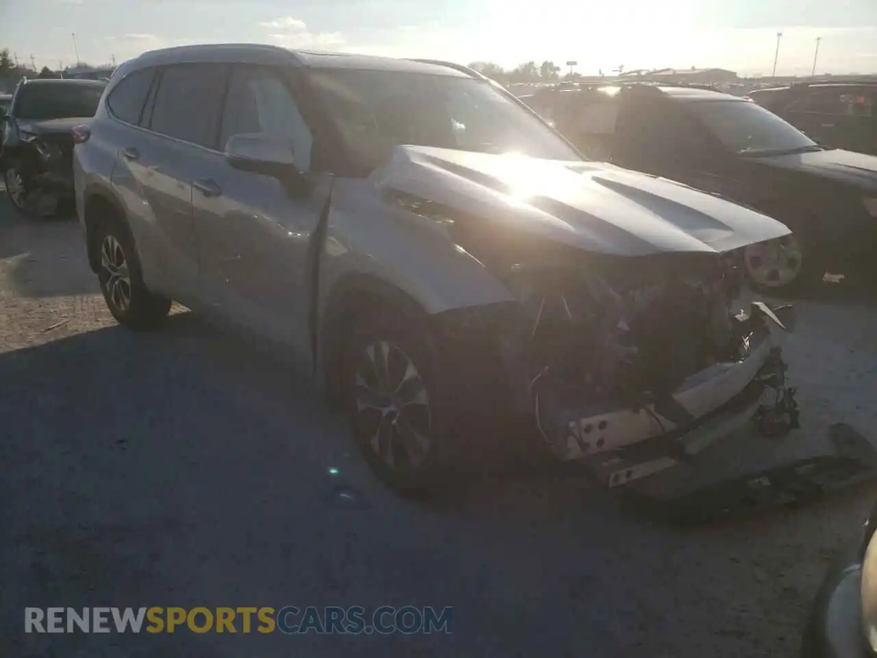 1 Photograph of a damaged car 5TDGZRBH6MS555811 TOYOTA HIGHLANDER 2021