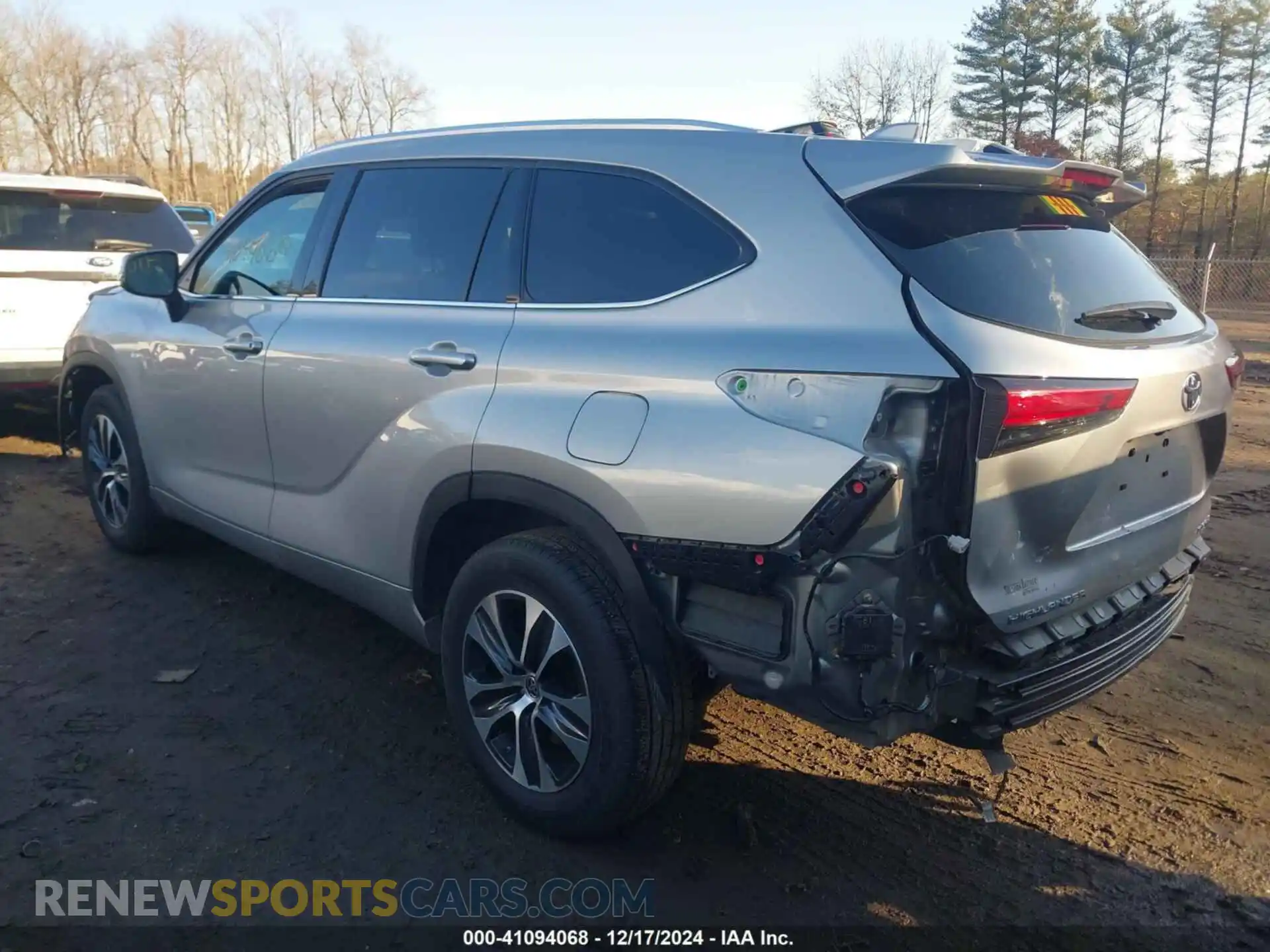 3 Photograph of a damaged car 5TDGZRBH7MS157426 TOYOTA HIGHLANDER 2021