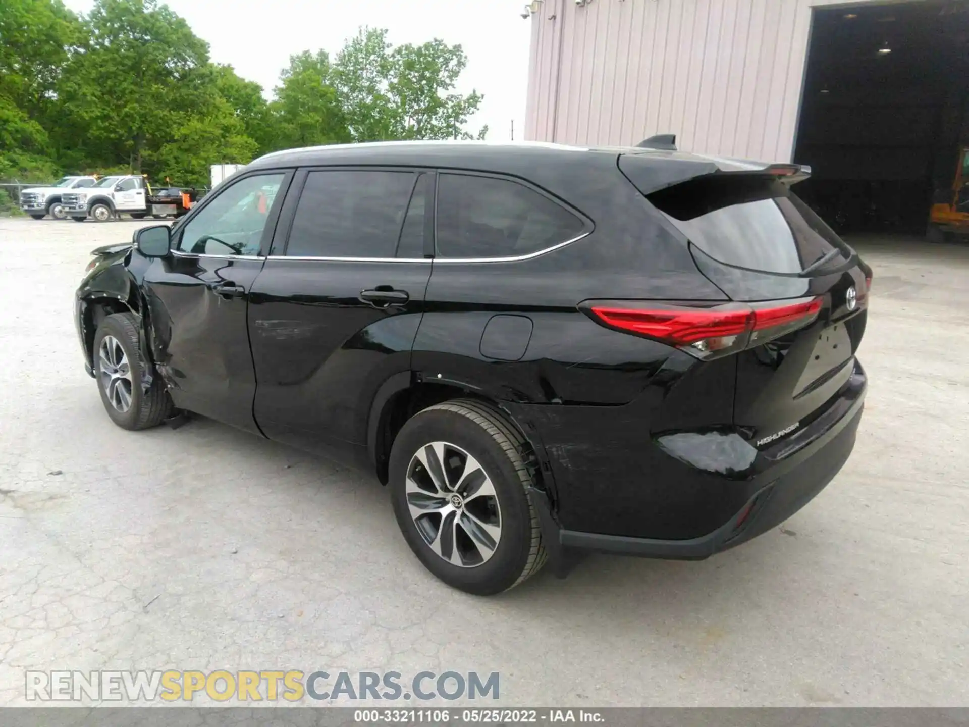 3 Photograph of a damaged car 5TDGZRBH7MS525104 TOYOTA HIGHLANDER 2021