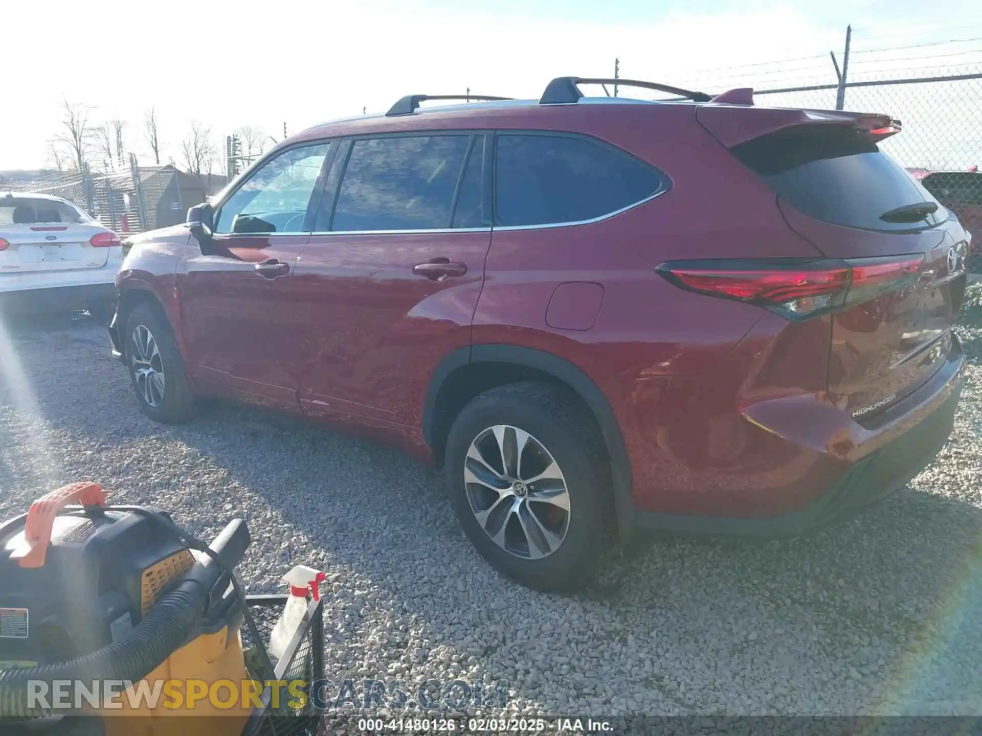 3 Photograph of a damaged car 5TDGZRBH7MS528004 TOYOTA HIGHLANDER 2021