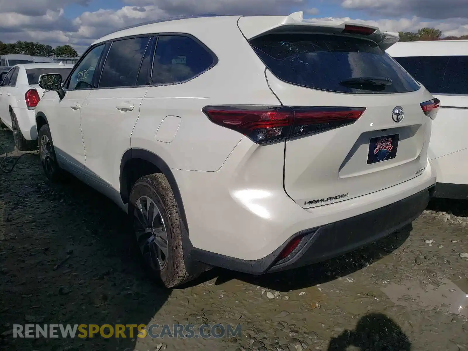 3 Photograph of a damaged car 5TDGZRBH7MS541027 TOYOTA HIGHLANDER 2021