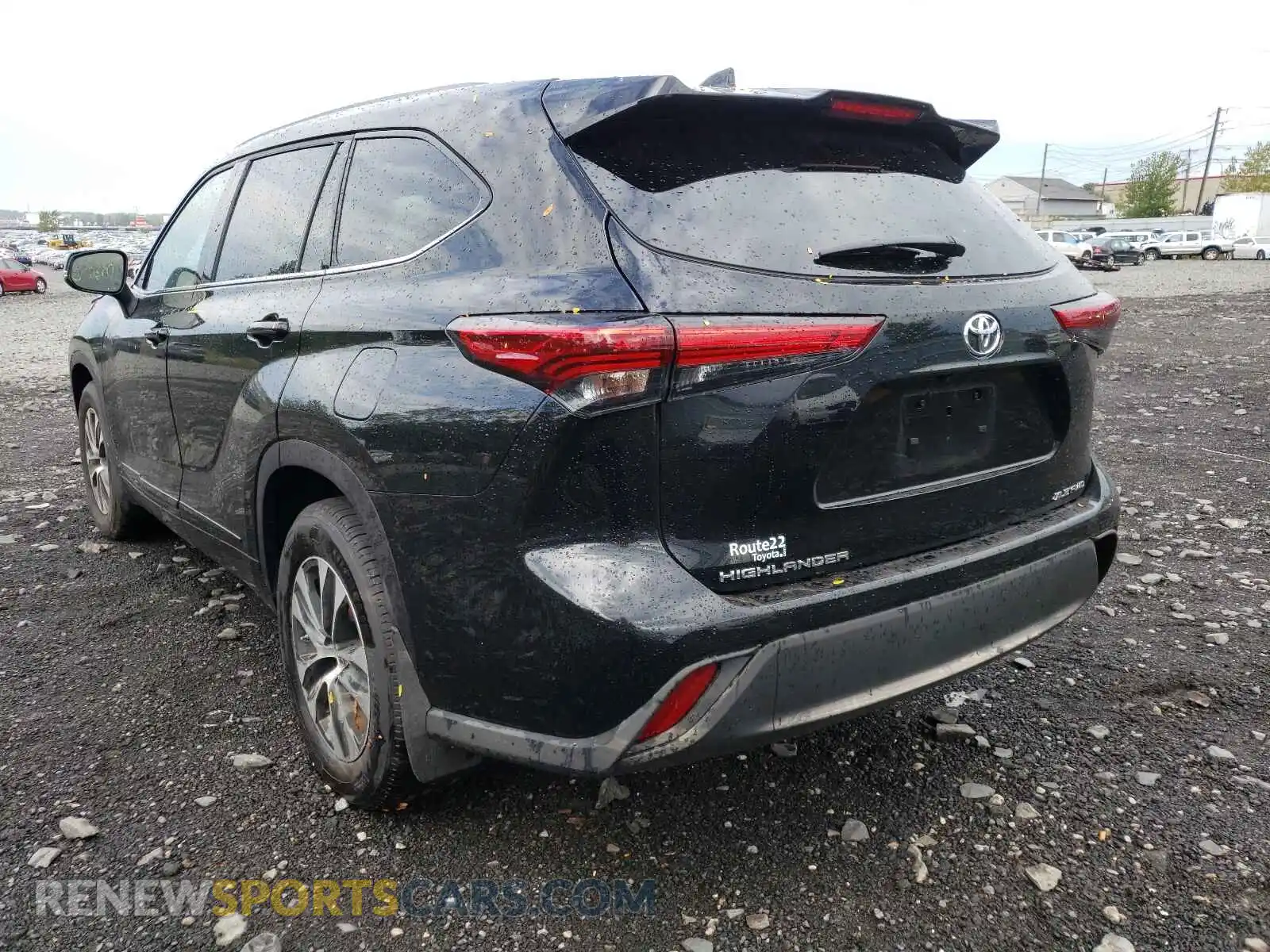 3 Photograph of a damaged car 5TDGZRBH7MS542372 TOYOTA HIGHLANDER 2021