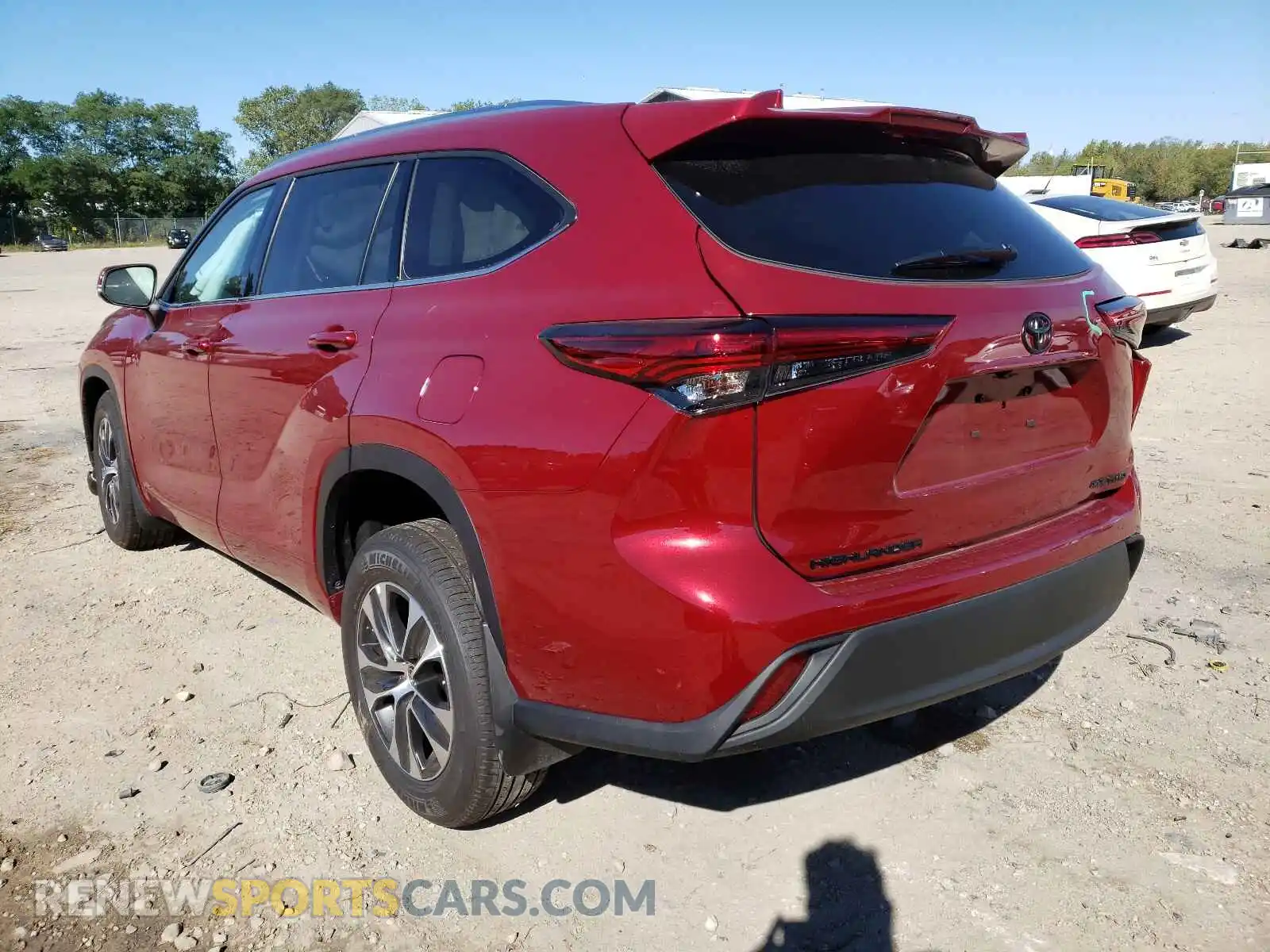 3 Photograph of a damaged car 5TDGZRBH7MS549726 TOYOTA HIGHLANDER 2021