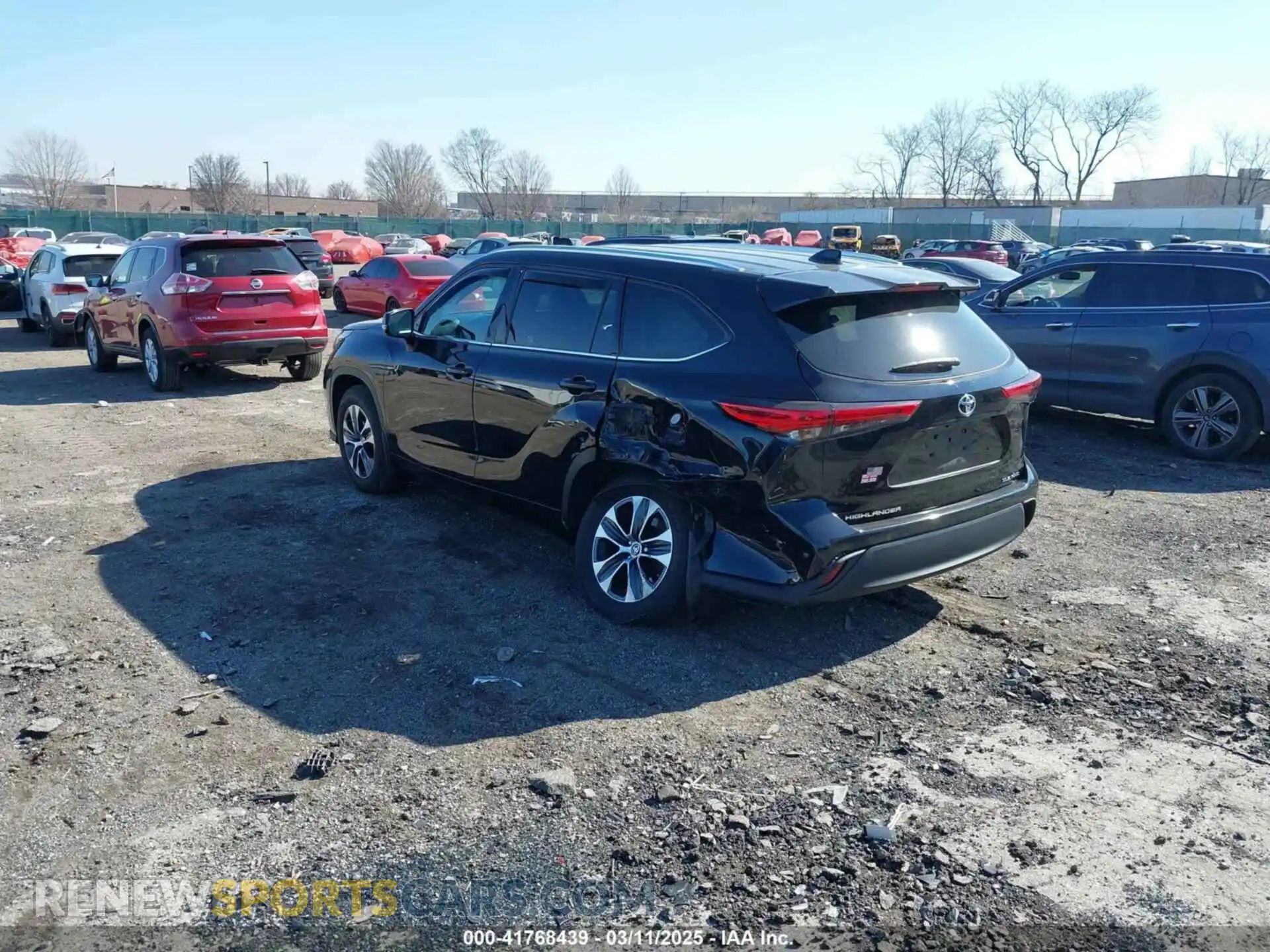 3 Photograph of a damaged car 5TDGZRBH7MS557857 TOYOTA HIGHLANDER 2021