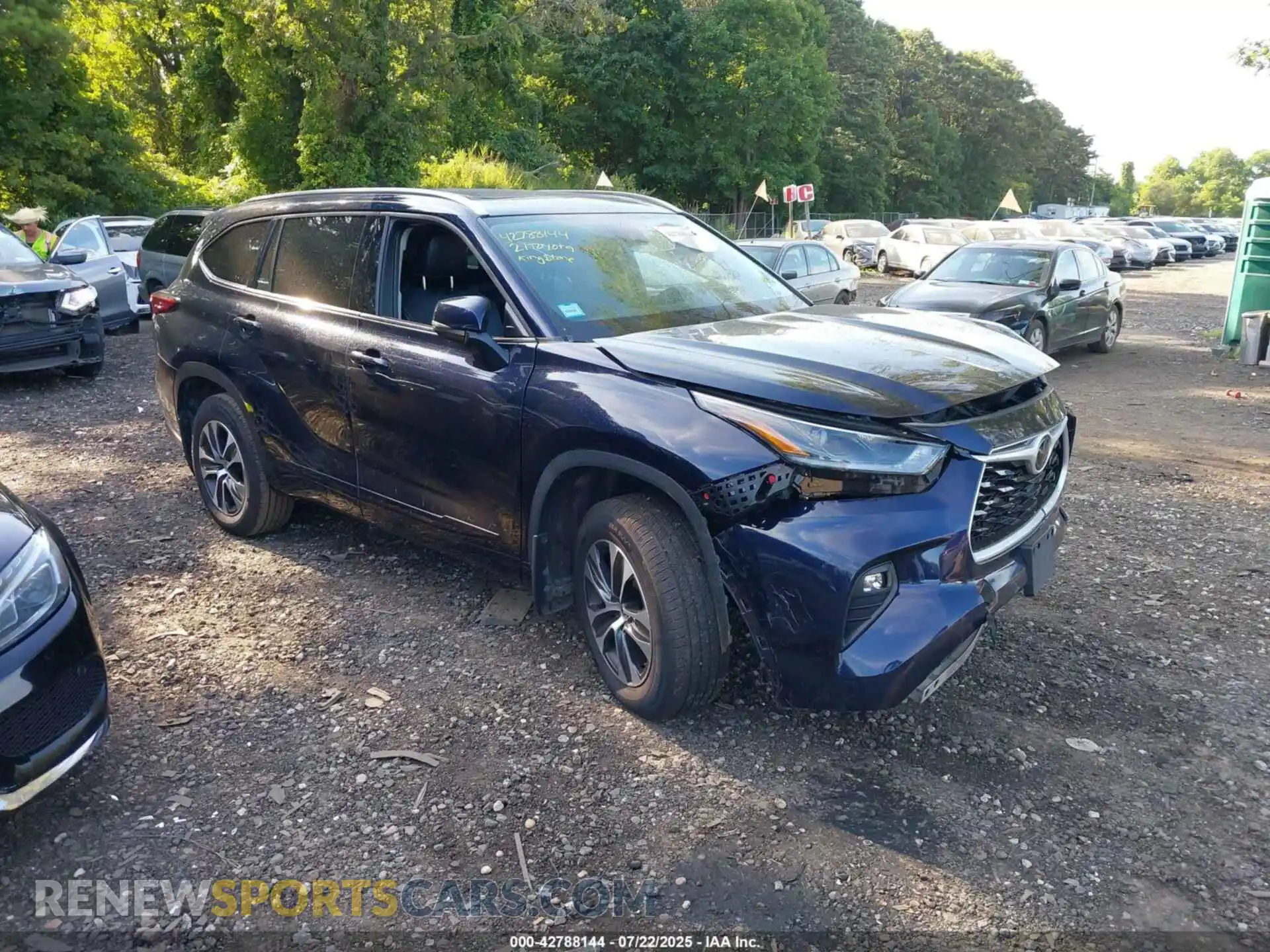 1 Photograph of a damaged car 5TDGZRBH8MS103035 TOYOTA HIGHLANDER 2021
