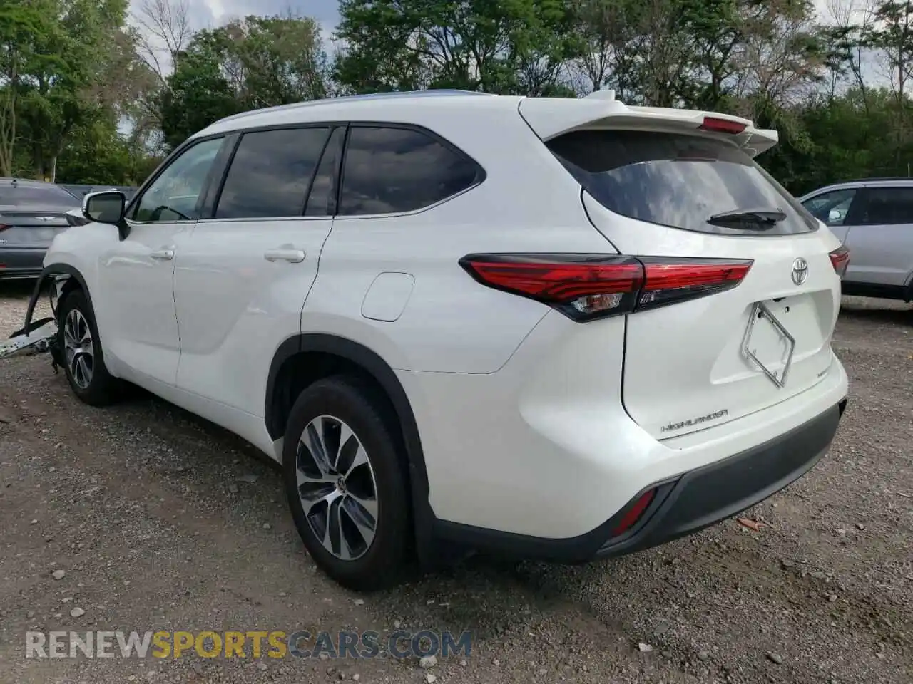 3 Photograph of a damaged car 5TDGZRBH8MS114018 TOYOTA HIGHLANDER 2021