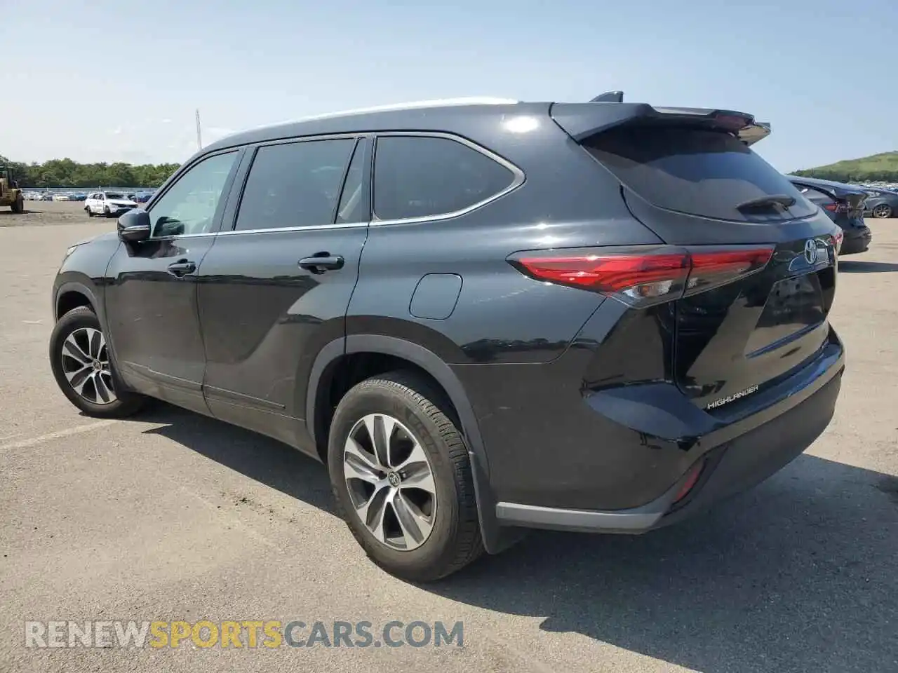 2 Photograph of a damaged car 5TDGZRBH8MS119462 TOYOTA HIGHLANDER 2021