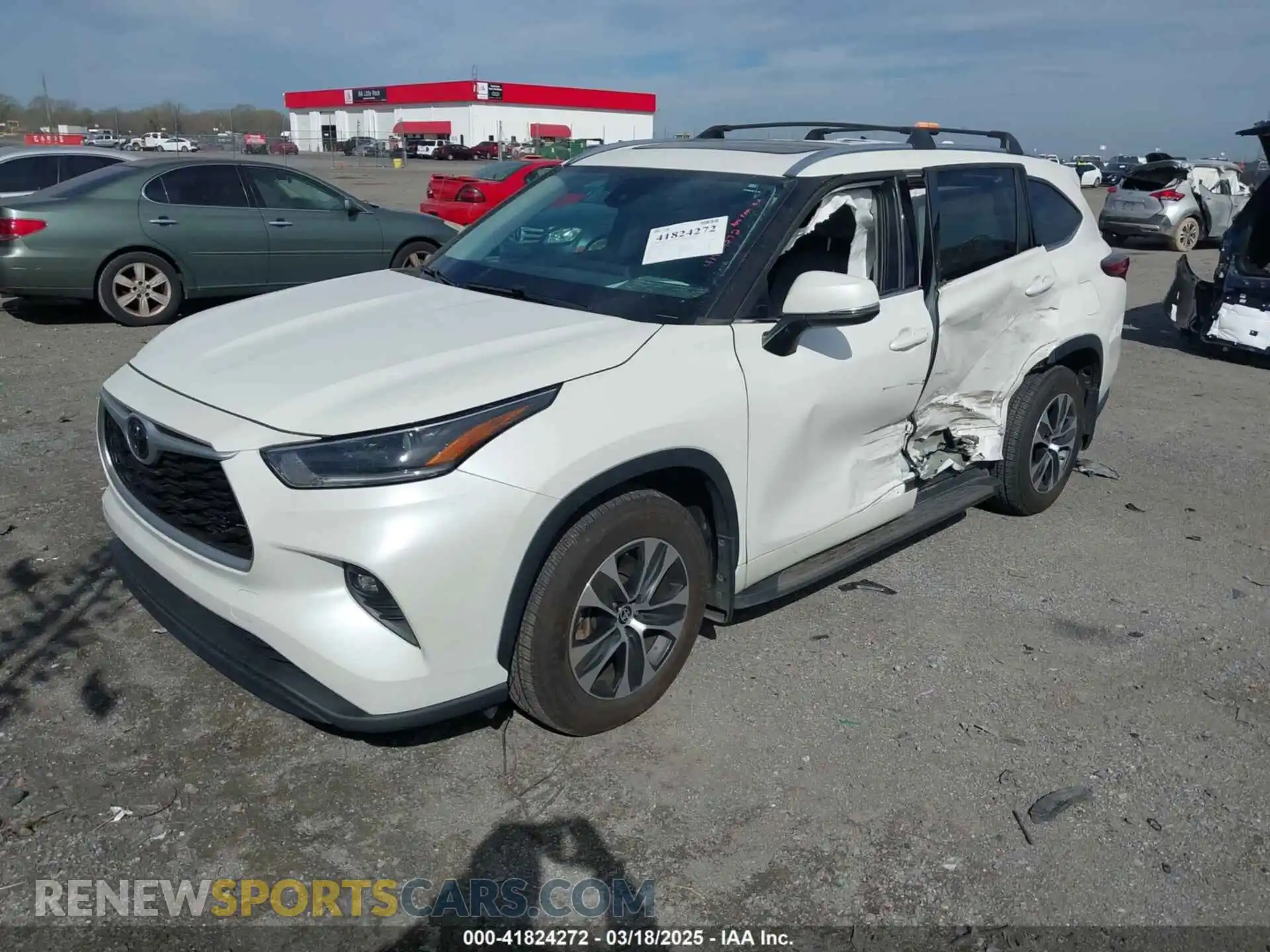 2 Photograph of a damaged car 5TDGZRBH8MS140196 TOYOTA HIGHLANDER 2021