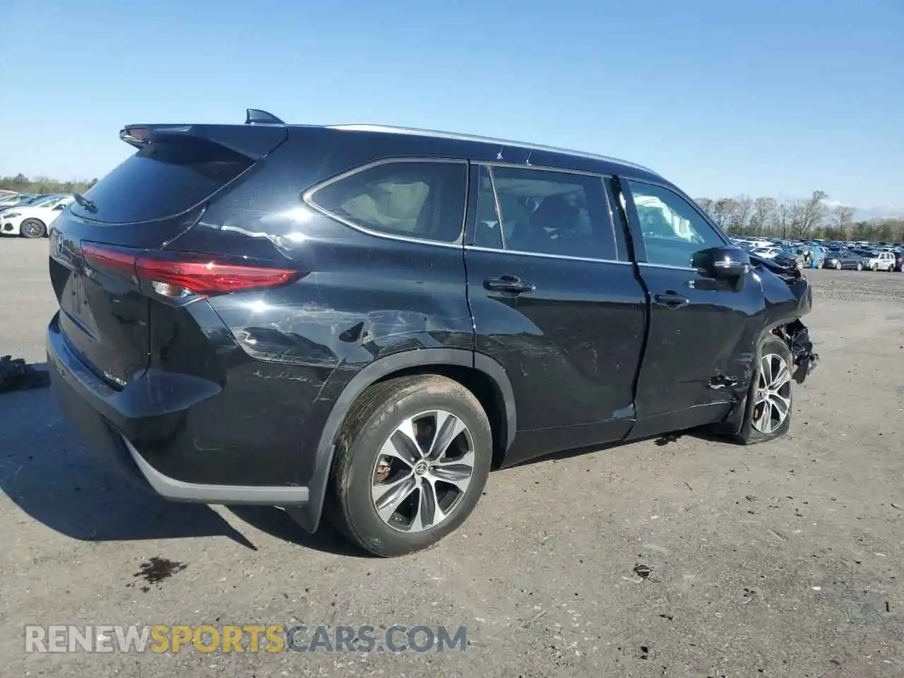 3 Photograph of a damaged car 5TDGZRBH8MS538668 TOYOTA HIGHLANDER 2021