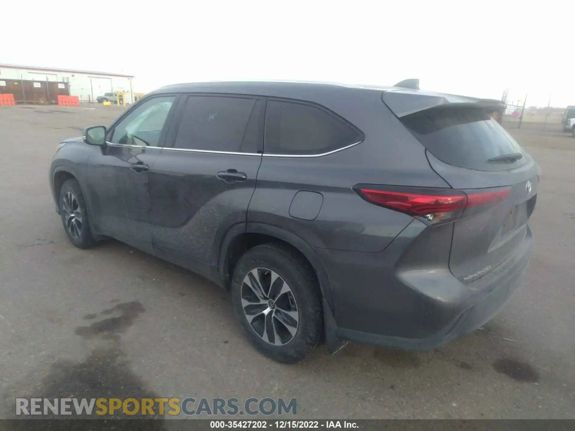 3 Photograph of a damaged car 5TDGZRBH8MS544308 TOYOTA HIGHLANDER 2021