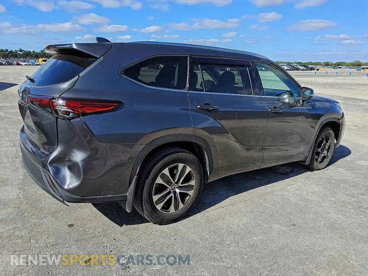 3 Photograph of a damaged car 5TDGZRBH9MS068618 TOYOTA HIGHLANDER 2021