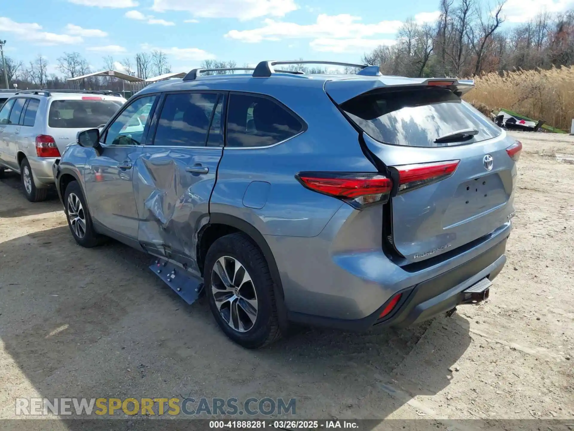 3 Photograph of a damaged car 5TDGZRBH9MS120944 TOYOTA HIGHLANDER 2021