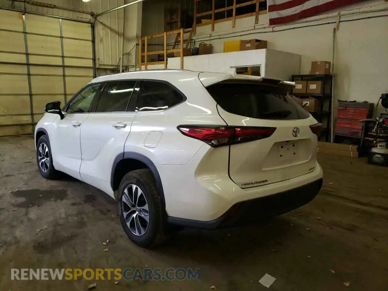 3 Photograph of a damaged car 5TDGZRBH9MS528697 TOYOTA HIGHLANDER 2021