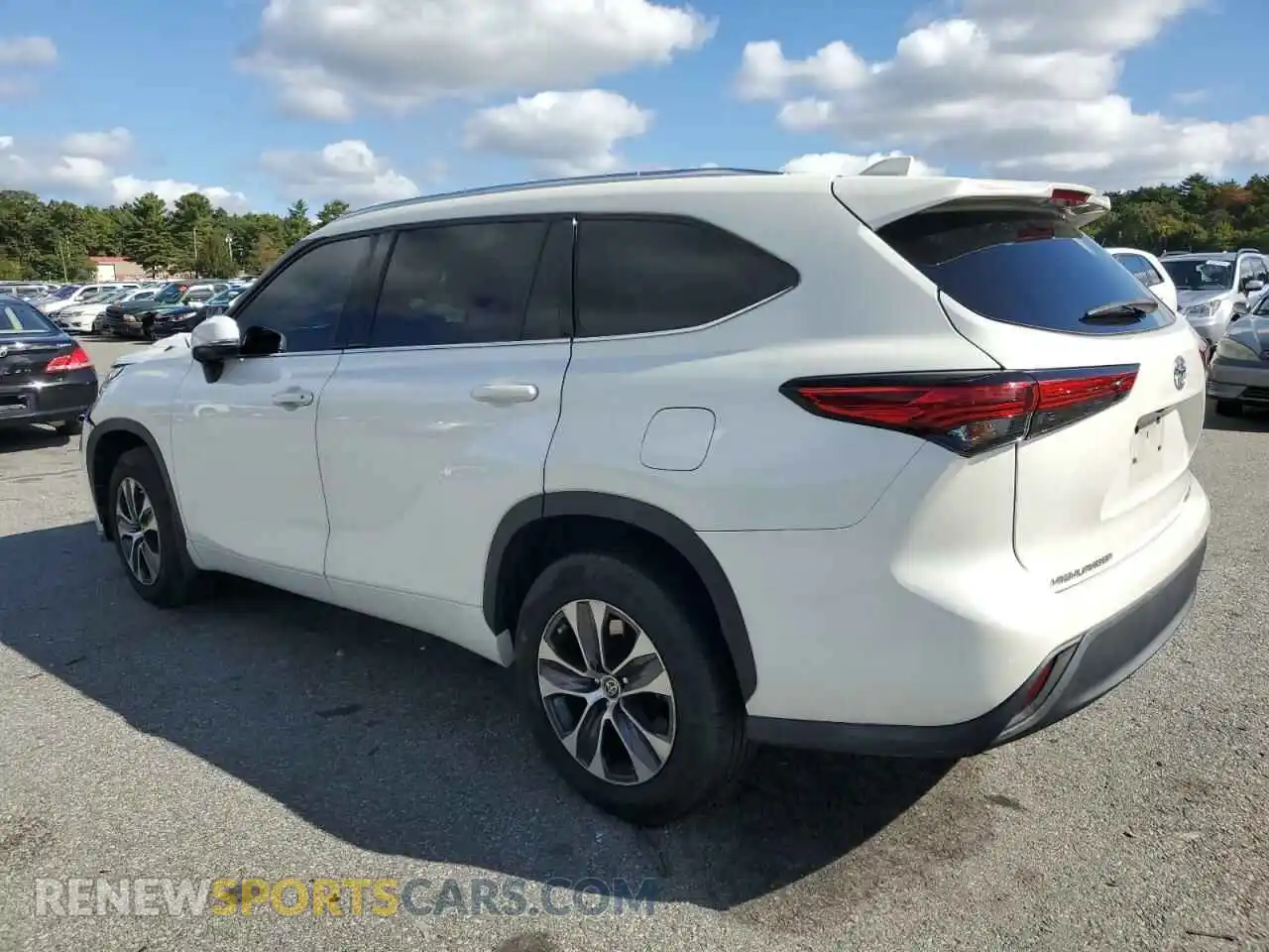 2 Photograph of a damaged car 5TDGZRBHXMS102226 TOYOTA HIGHLANDER 2021