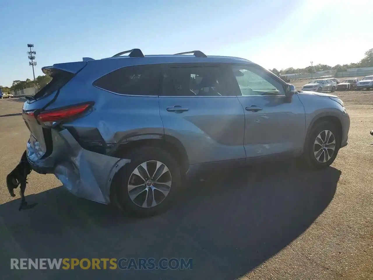 3 Photograph of a damaged car 5TDGZRBHXMS146176 TOYOTA HIGHLANDER 2021